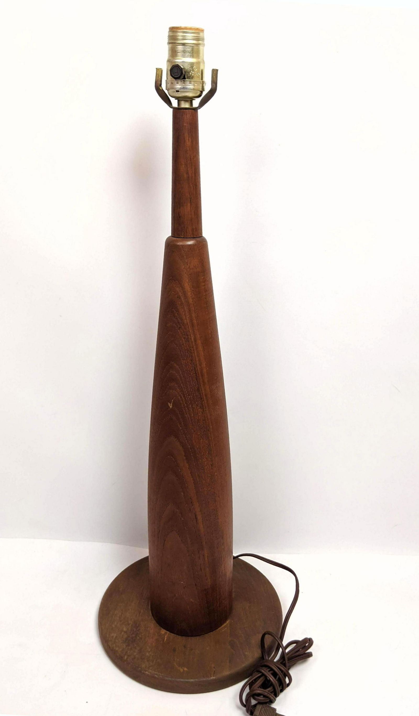 Mid Century Modern Walnut Table Lamp. (1 of 2)