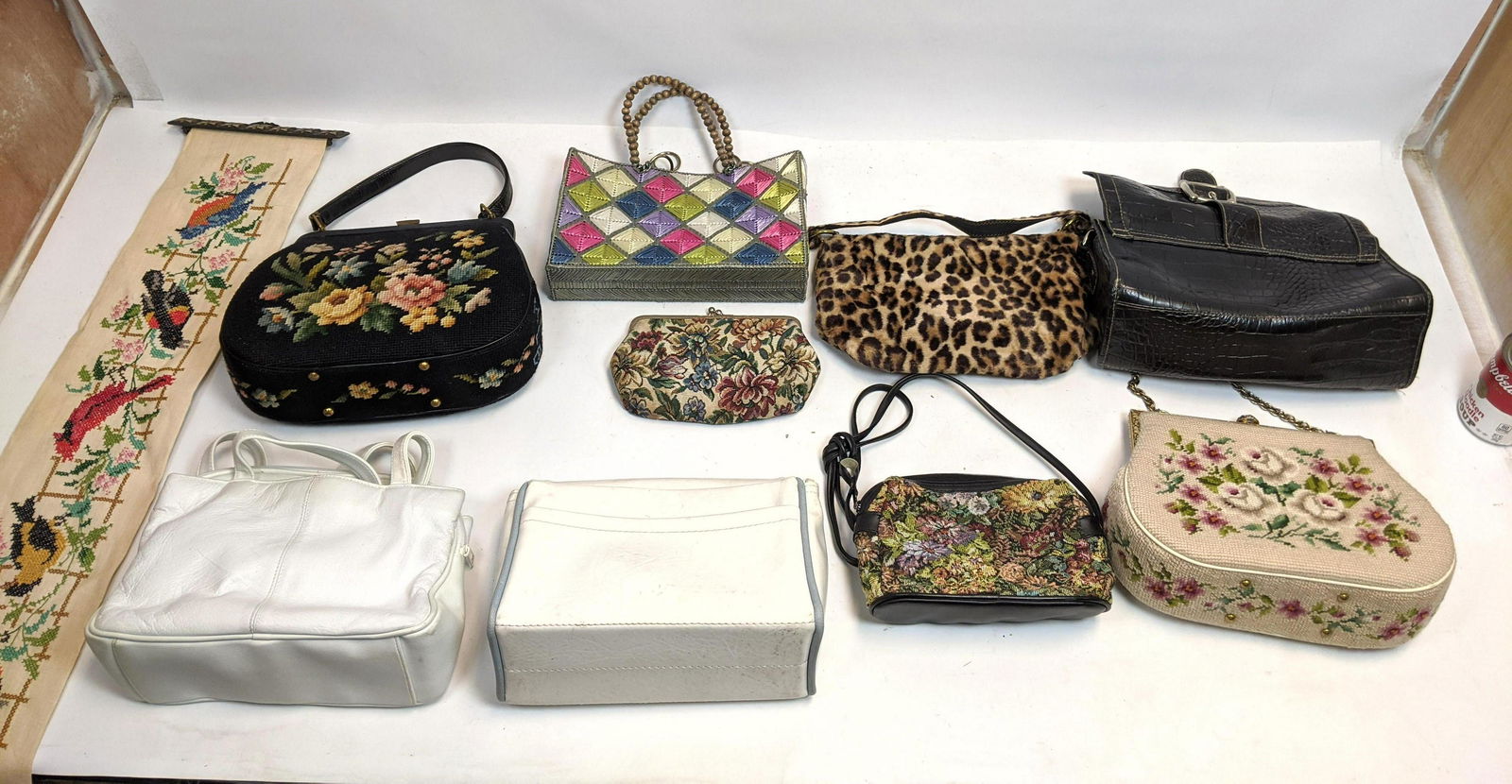 9pcs Vintage Handbags Purses. (1 of 13)