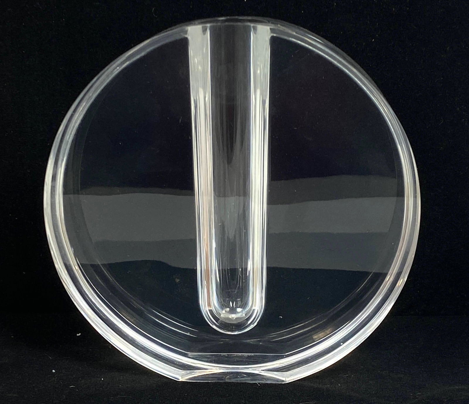 Marked KAGAN 85 Lucite Acrylic Flower Vase. Round Disc. (1 of 7)
