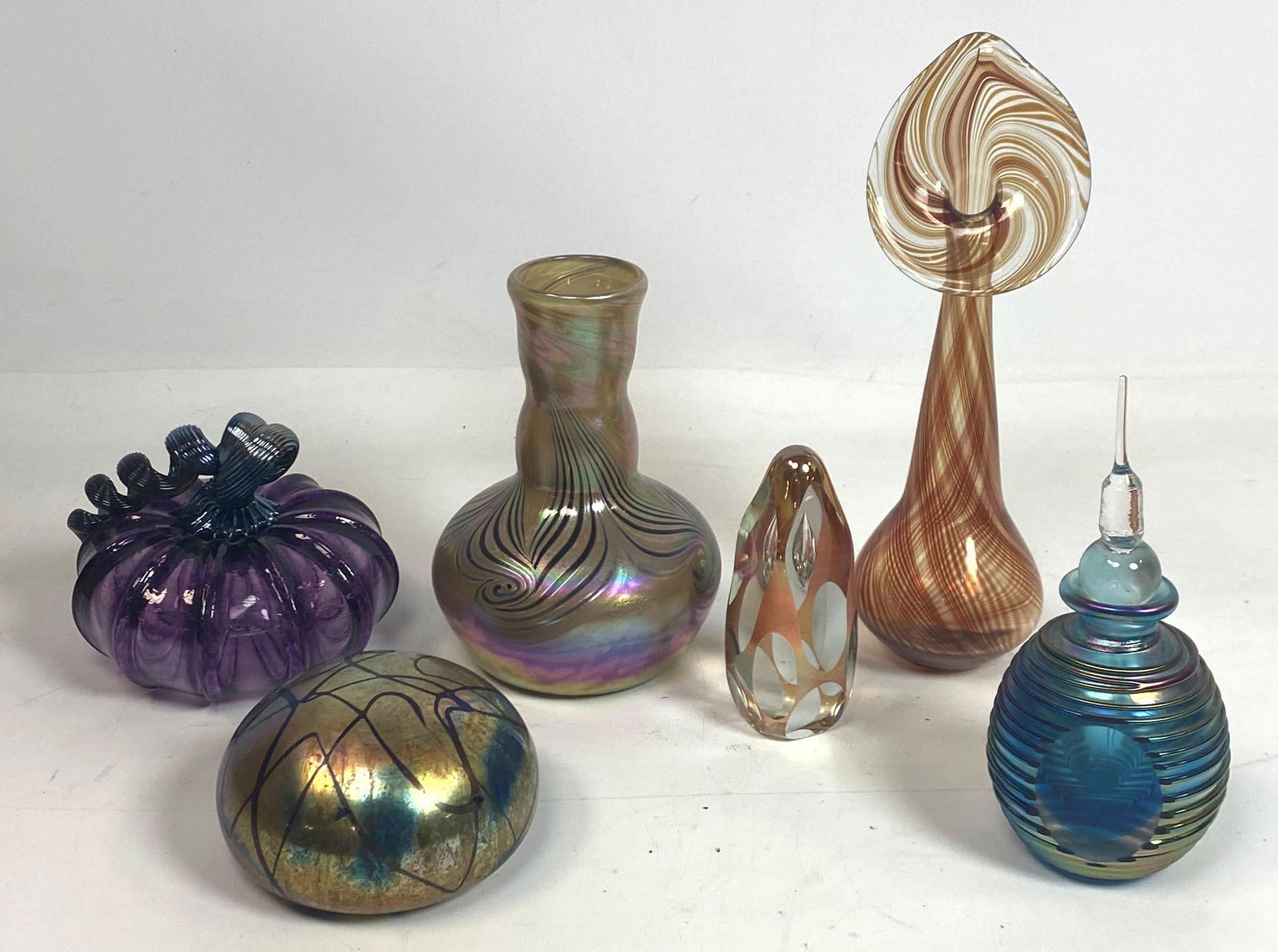 6pcs Blown Art Glass Objects. Most Signed. Vases paperw (1 of 15)