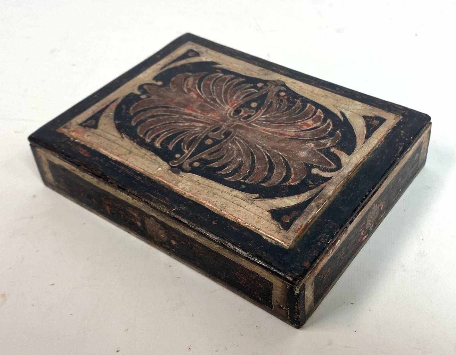 MAX KUEHNE. Carved and Painted Box. 1930s Era Carved an: MAX KUEHNE. Carved and Painted Box. 1930s Era Carved and Painted Lidded Box by Rockport School Artist Max Kuehne. Made for Stow Mengenroth. Unsigned.-- Dimensions: H: 1.5 inches: W: 7 inches: D: 5.5 i