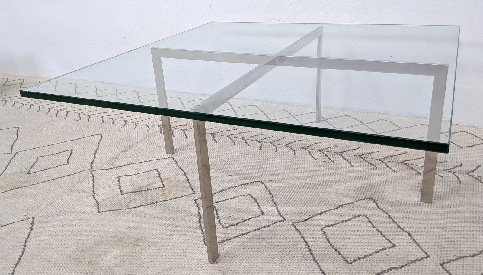 Ludwig MIES VAN DER ROHE Barcelona coffee table. Steel (1 of 10)