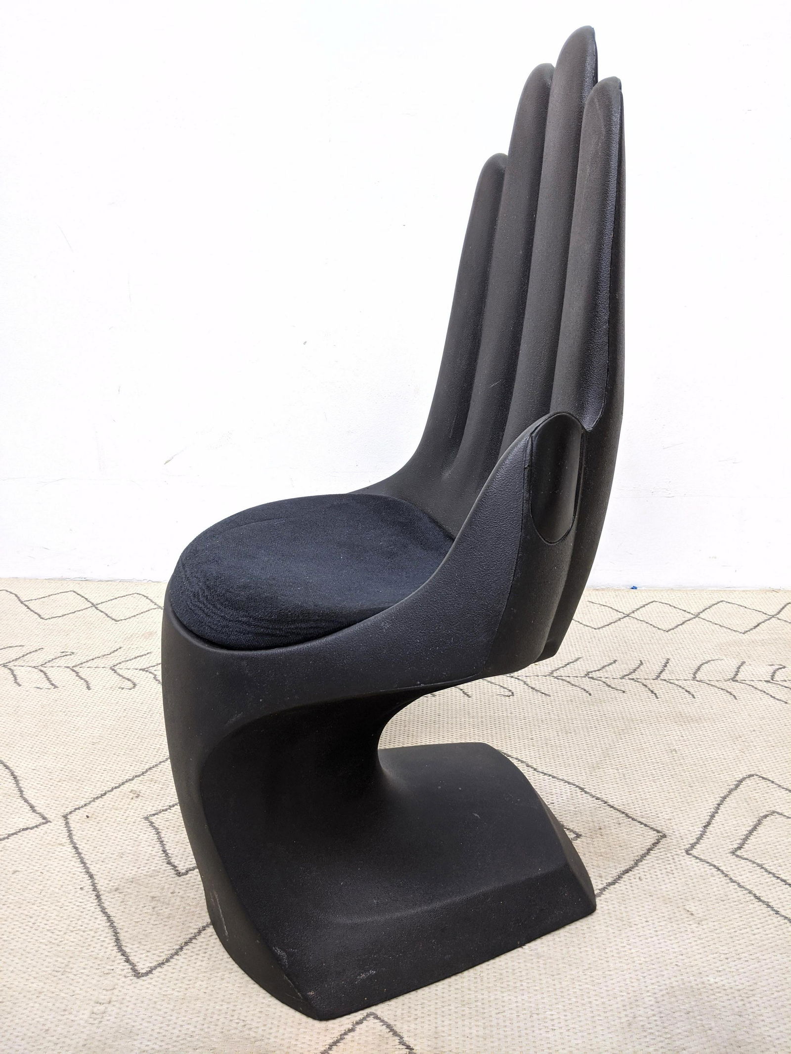 EUROPEAN TOUCH LTD. Molded Plastic Hand Chair. (1 of 9)