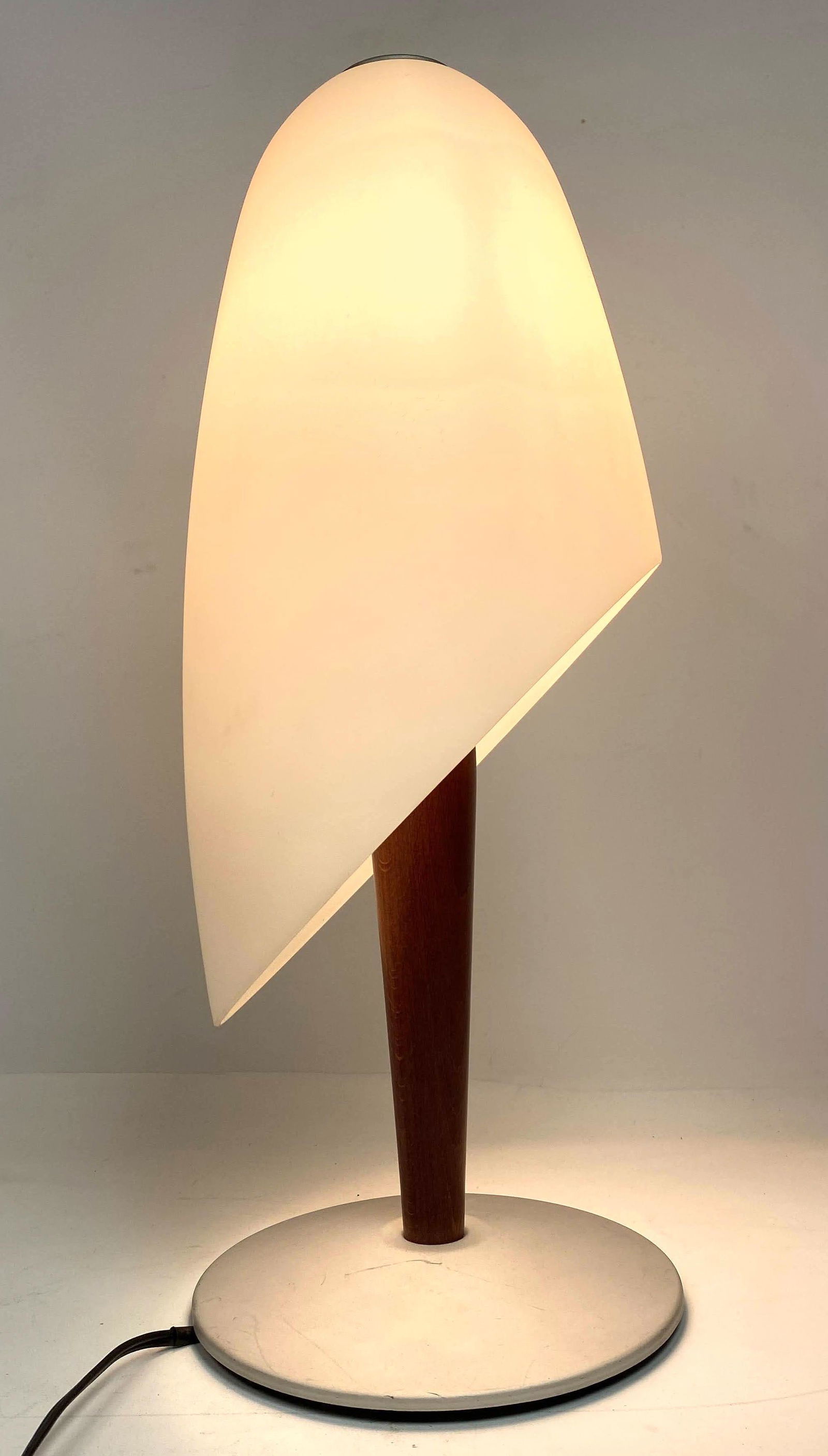 VeART Table Lamp. Hand Crafted Made in Italy. Glass sha (1 of 11)