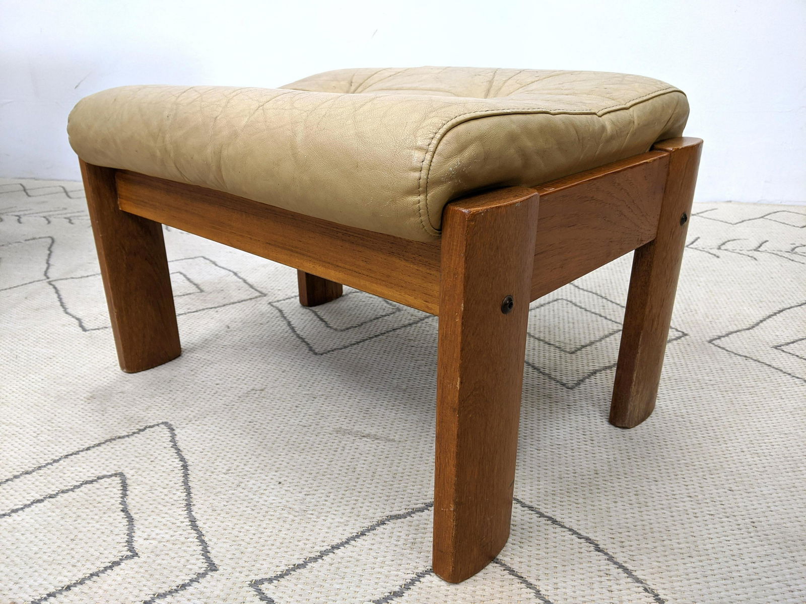 Danish Modern Teak and Leather Stool Ottoman. (1 of 13)