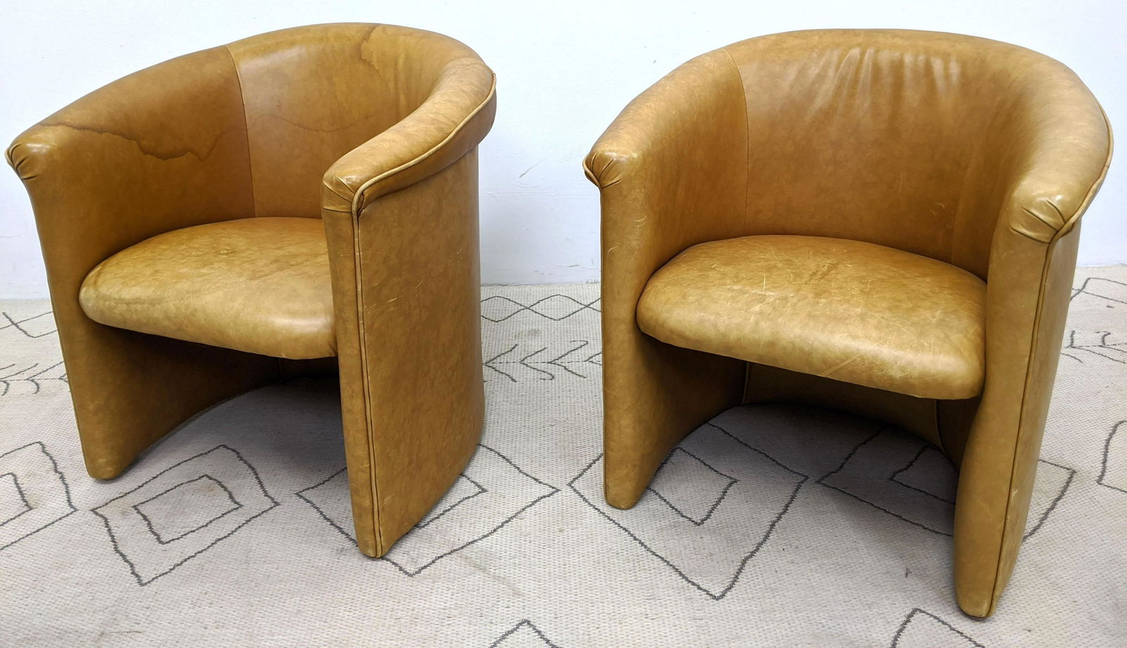 Pair Leather Tub Lounge Chairs. (1 of 13)