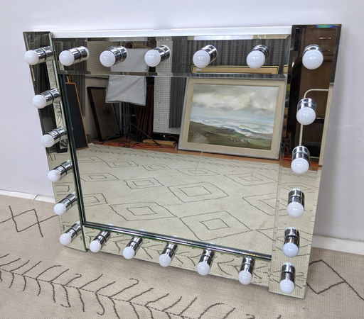 Large Light Up Wall Mirror Framed Aug 05 2020 Uniques Antiques Inc In Pa - Wall Mirror That Lights Up Large Light Up Wall Mirror Framed Aug 05 2020 Uniques Antiques Inc In Pa - Wall Mirror That Lights Up