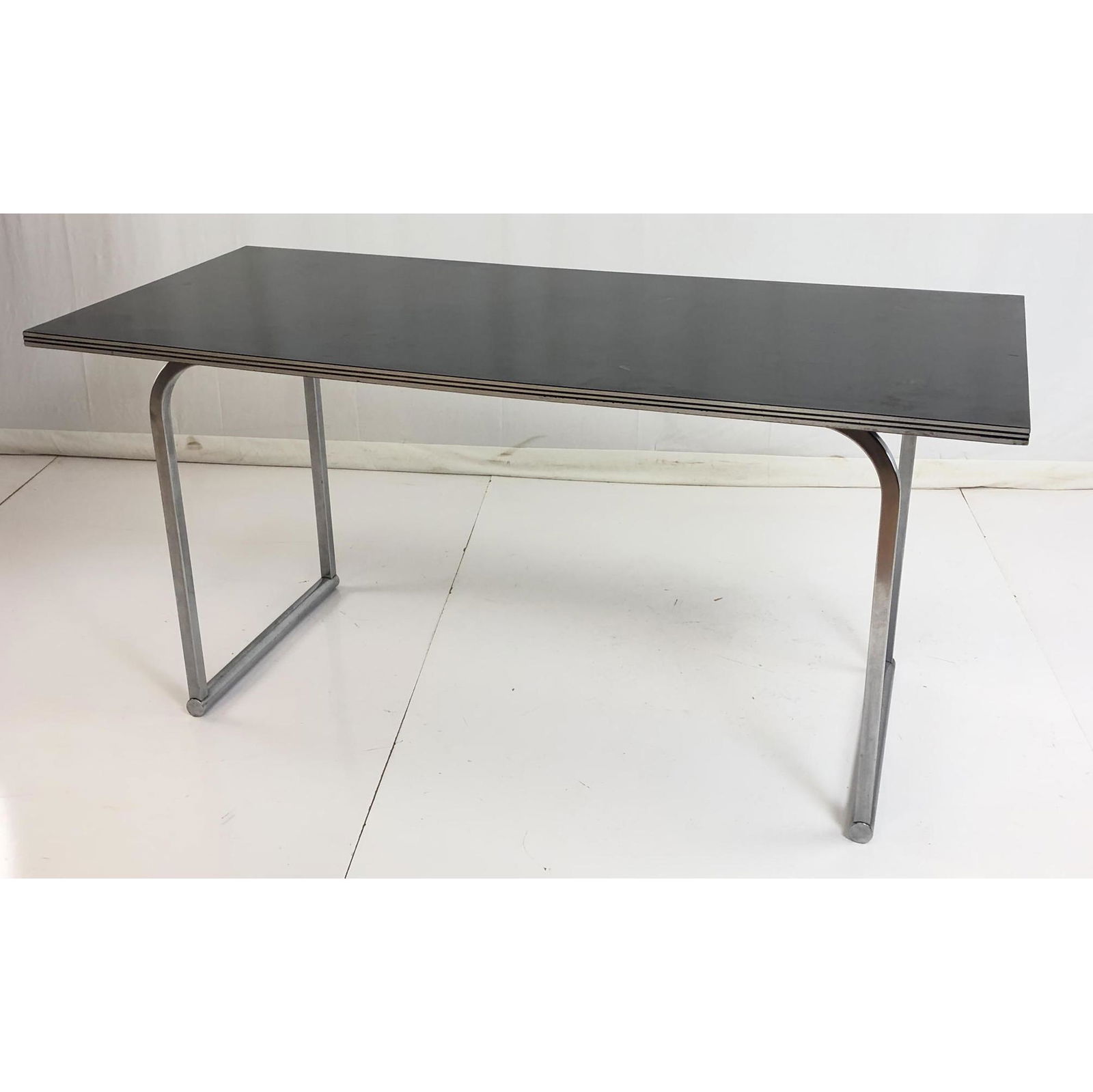 GILBERT ROHDE Art Deco Modernist Dining Table. Shiny bl (1 of 8)