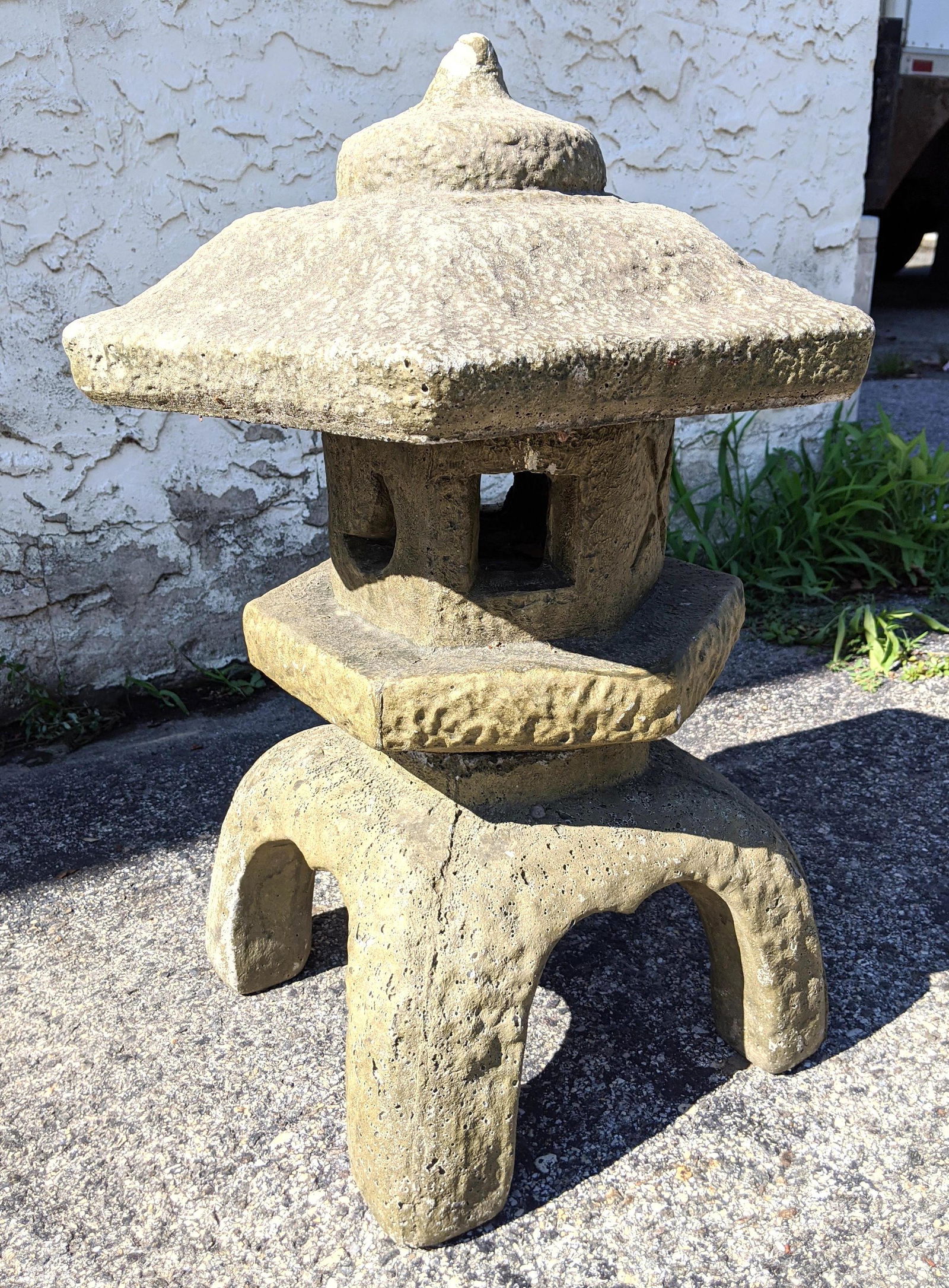 Outdoor Garden  Patio Cast Stone Pagoda Garden sc (1 of 6)