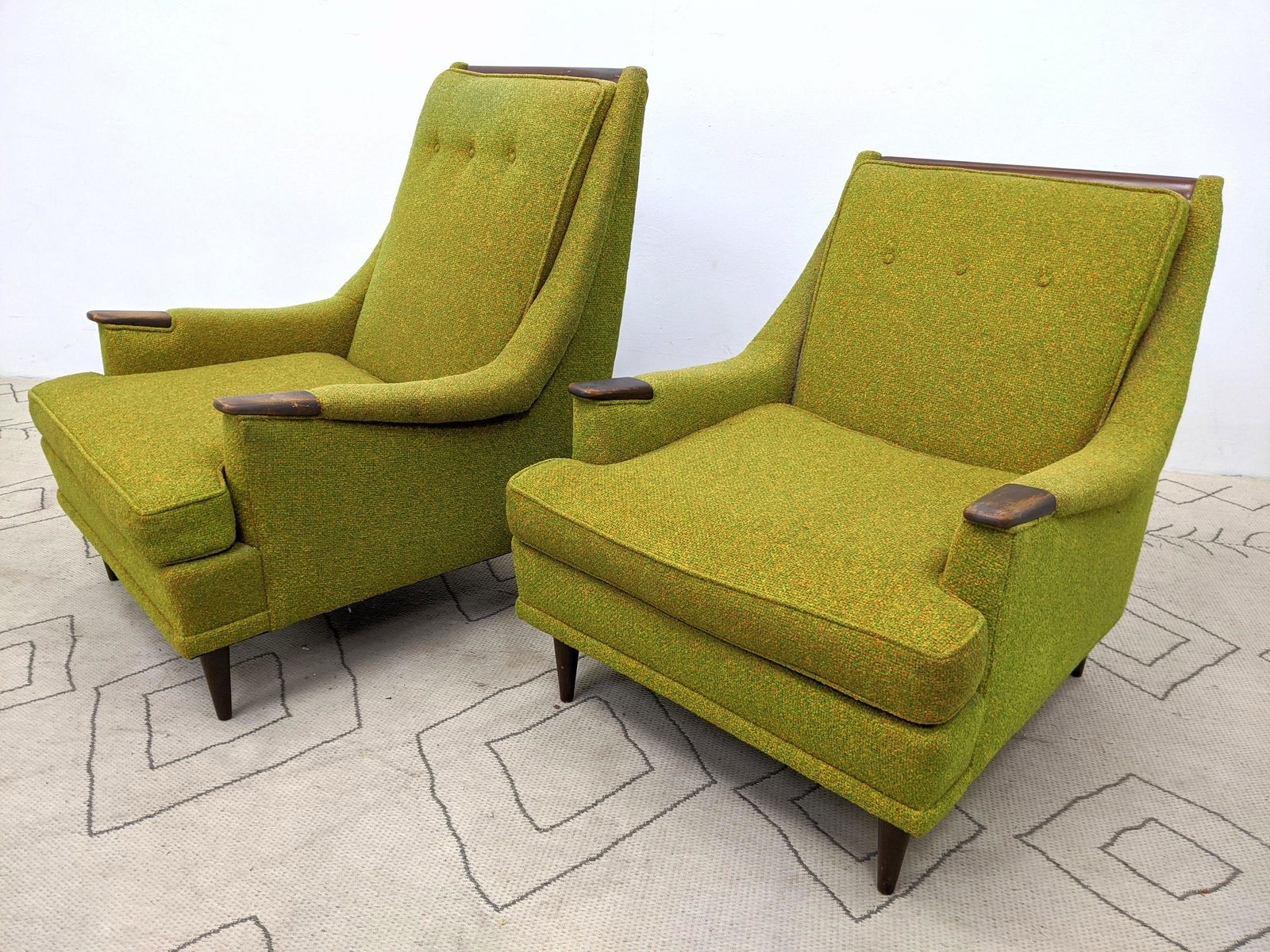 2pcs American Modern Lounge Chairs with exposed wood ha (1 of 17)