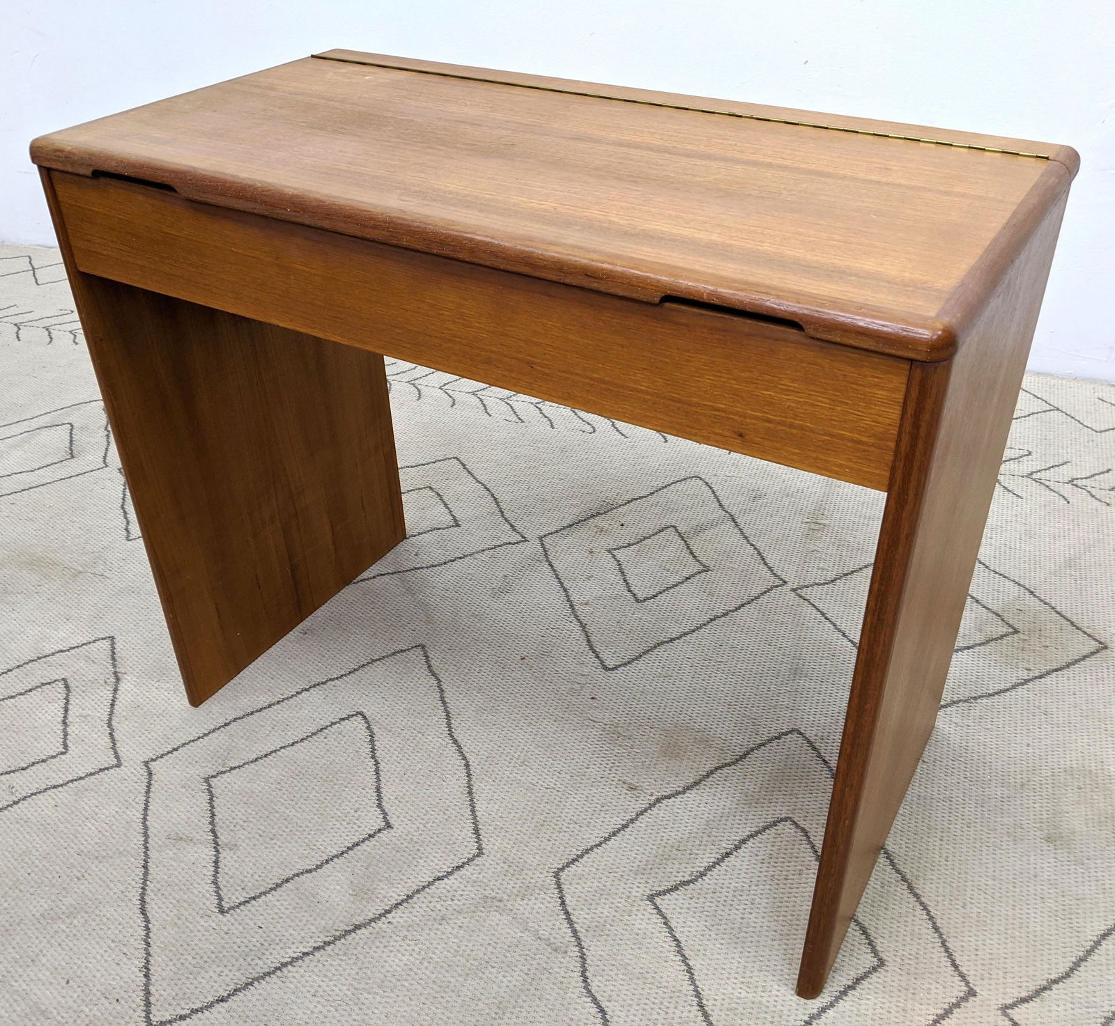 Danish Modern Teak Lift Top Vanity.  Mirror interior. (1 of 13)