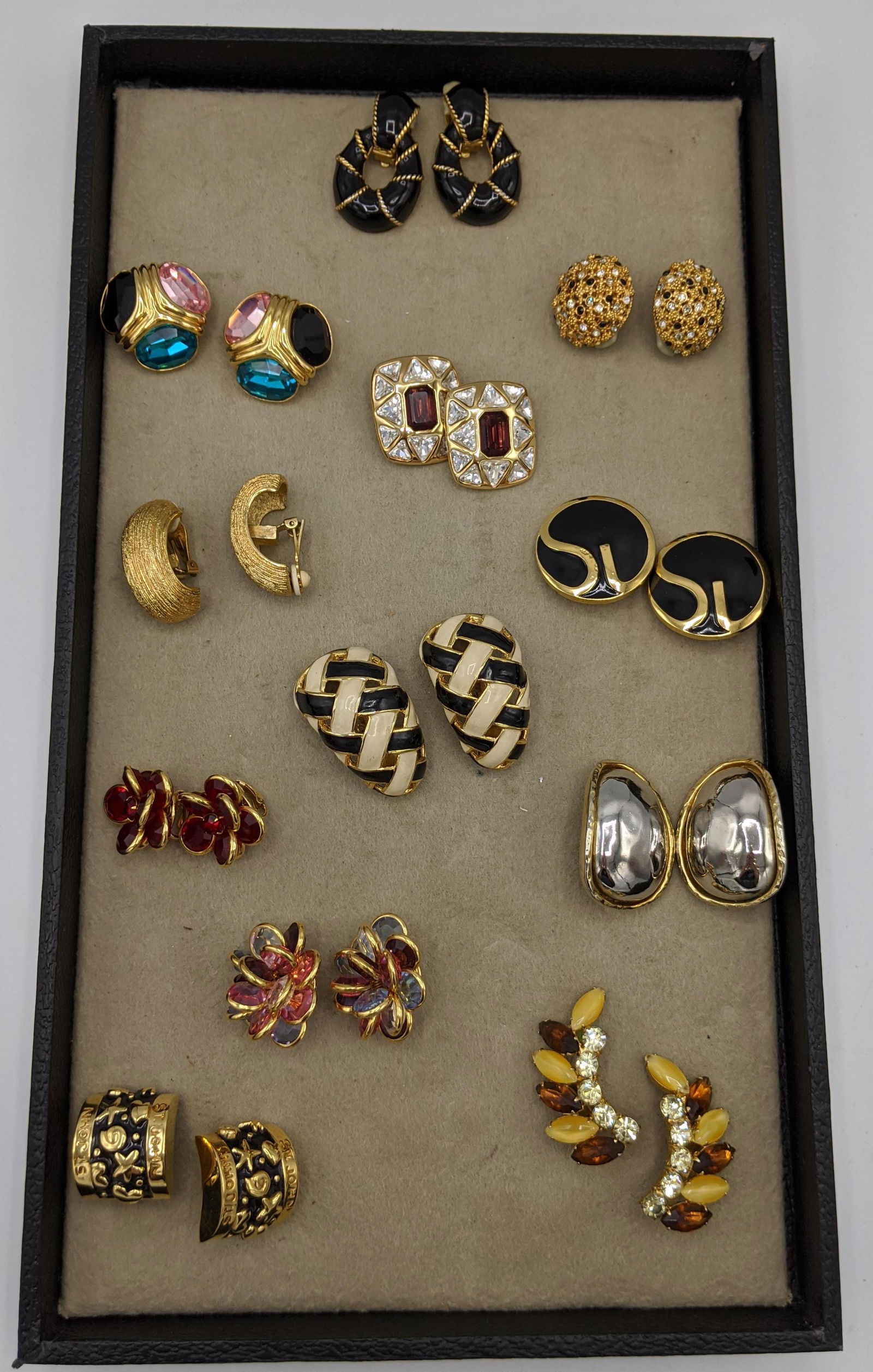 12pr Costume Jewelry Designer Earrings. ST. JOHN. CINER (1 of 10)