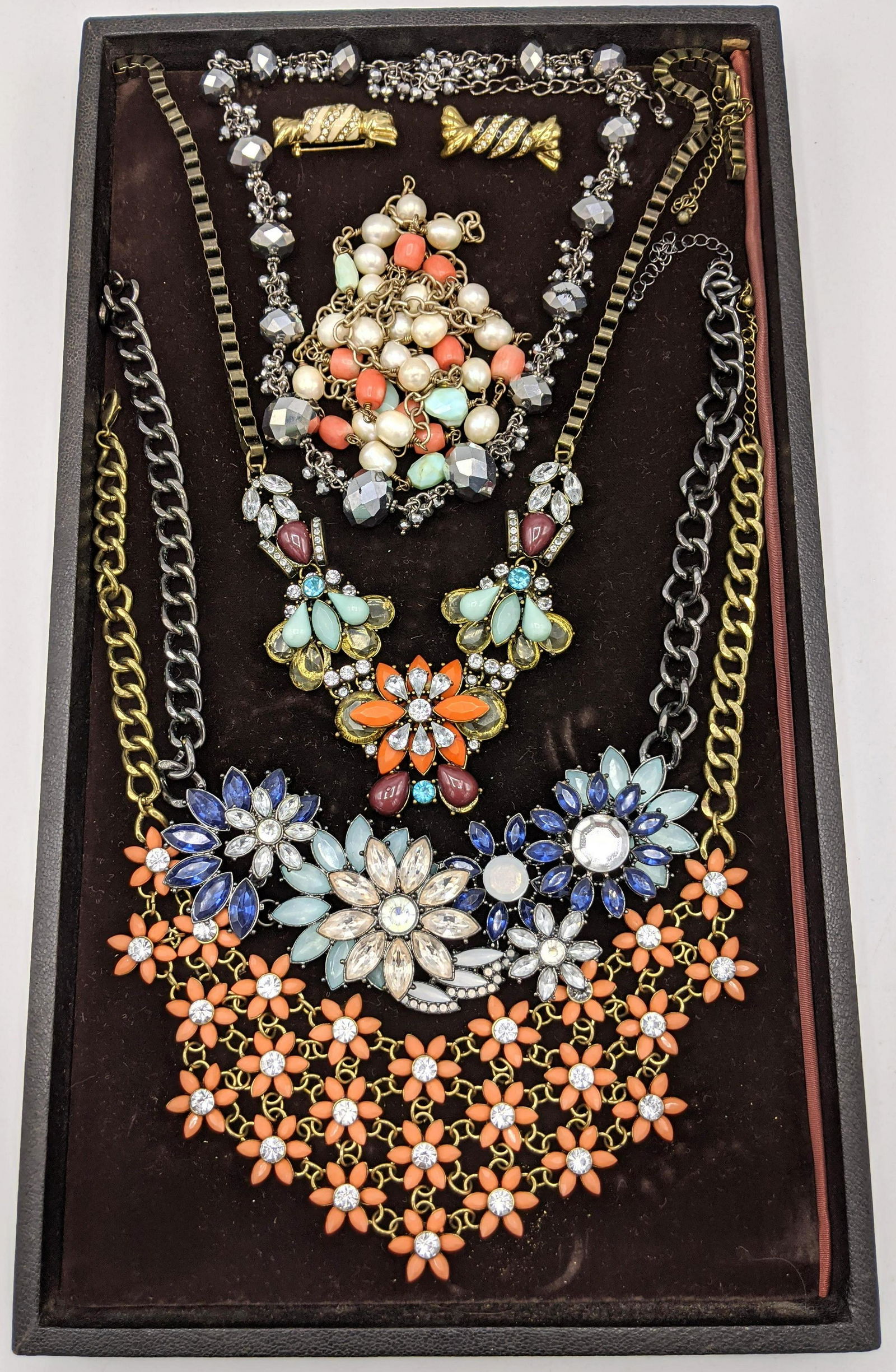 7pc Costume Jewelry Lot. Incl. 3 statement necklaces, o (1 of 6)