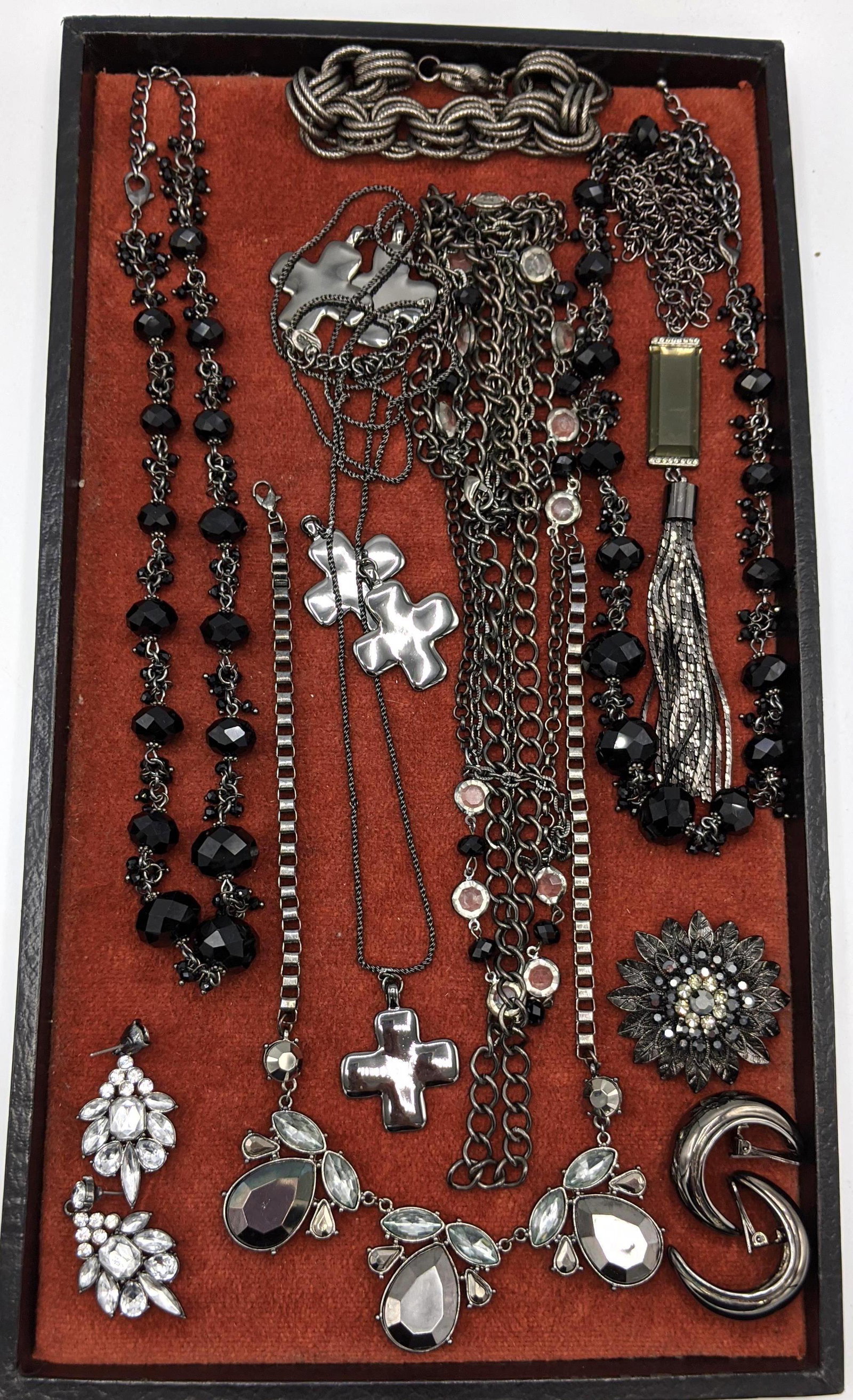 11pc Gun Metal Tone Costume Jewelry. Lot incl. necklace: 11pc Gun Metal Tone Costume Jewelry. Lot incl. necklaces, pins, earrings, bracelet. Some with black or hematite colored stones. -- Dimensions: --- US Shipping charge: $15 Plus insurance at a rate of $
