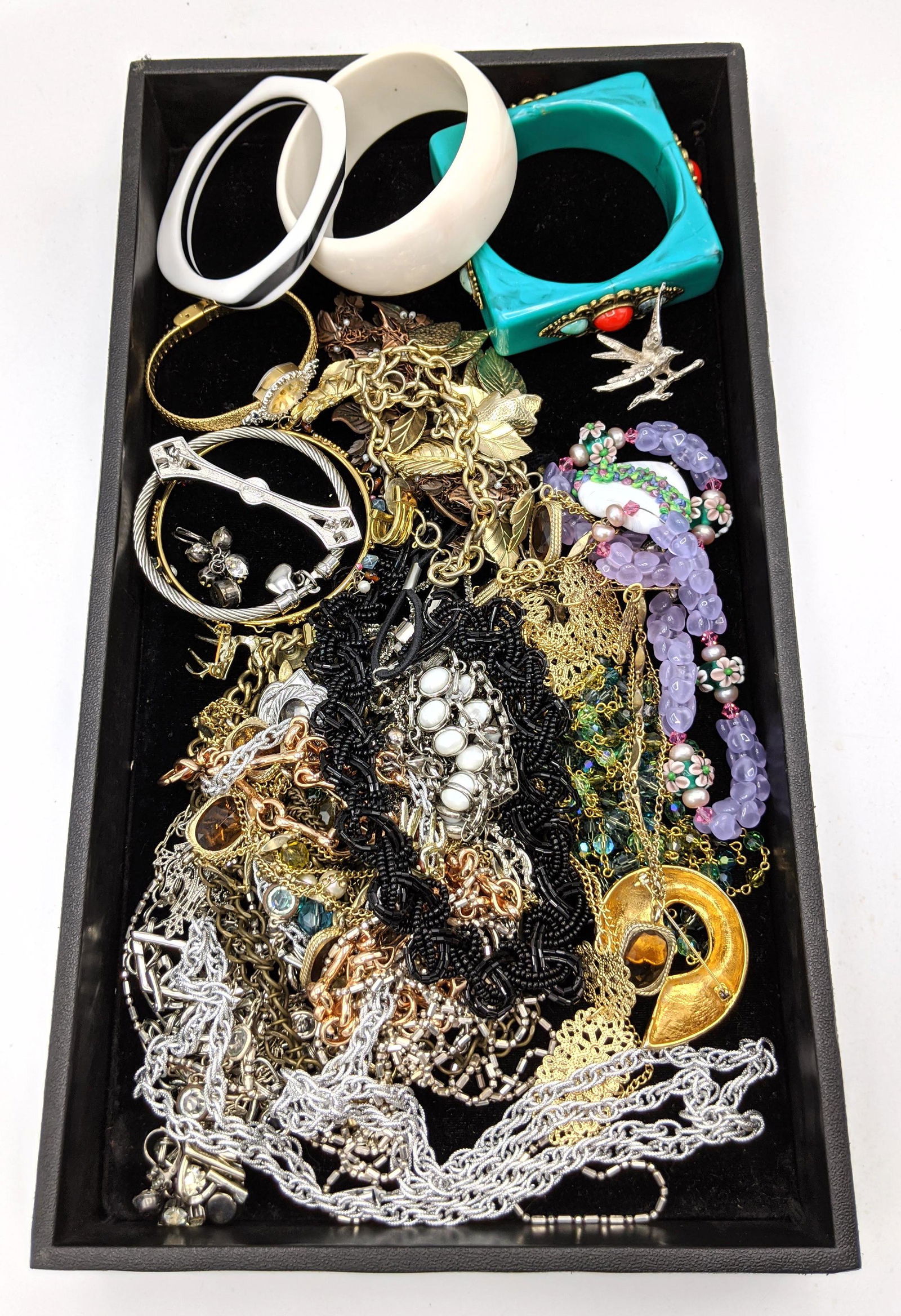 Small box lot of costume jewelry and parts. Plastic des (1 of 4)