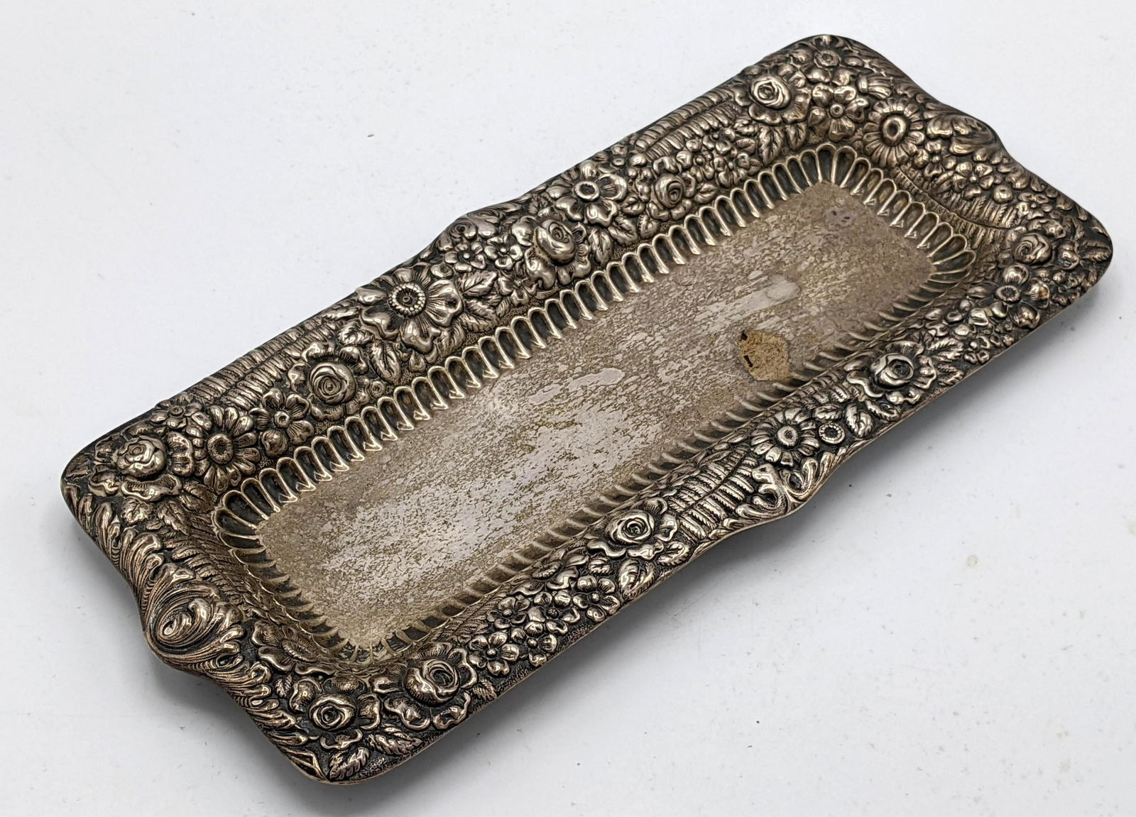 TIFFANY & CO. Sterling Silver Repousse Pen Tray. Floral (1 of 8)