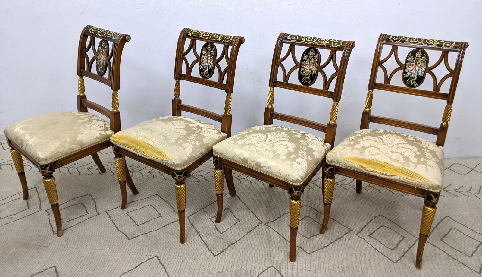 Set 4 Paint Decorated Federal Style Chairs. (1 of 14)