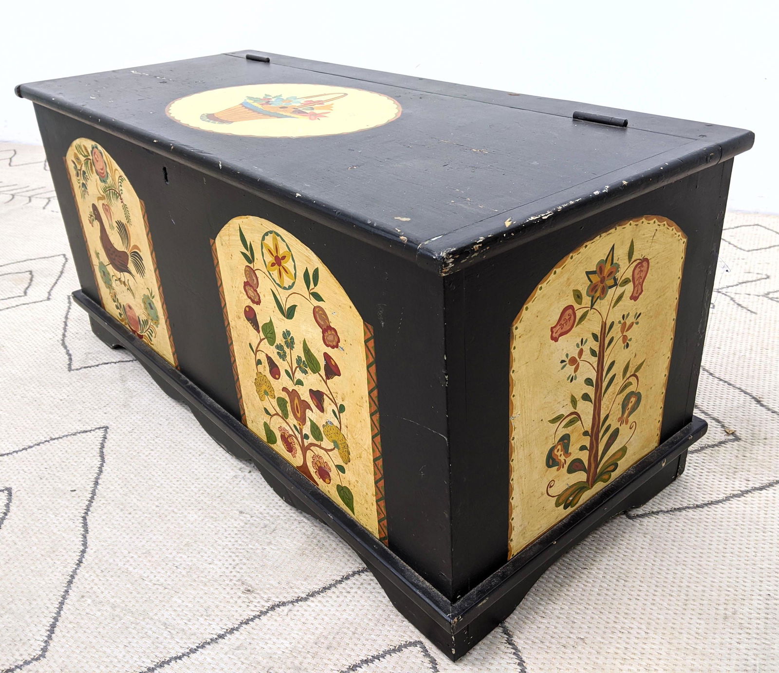 Vintage Pine Lift Top Trunk with Country Dutch Style Pa (1 of 6)