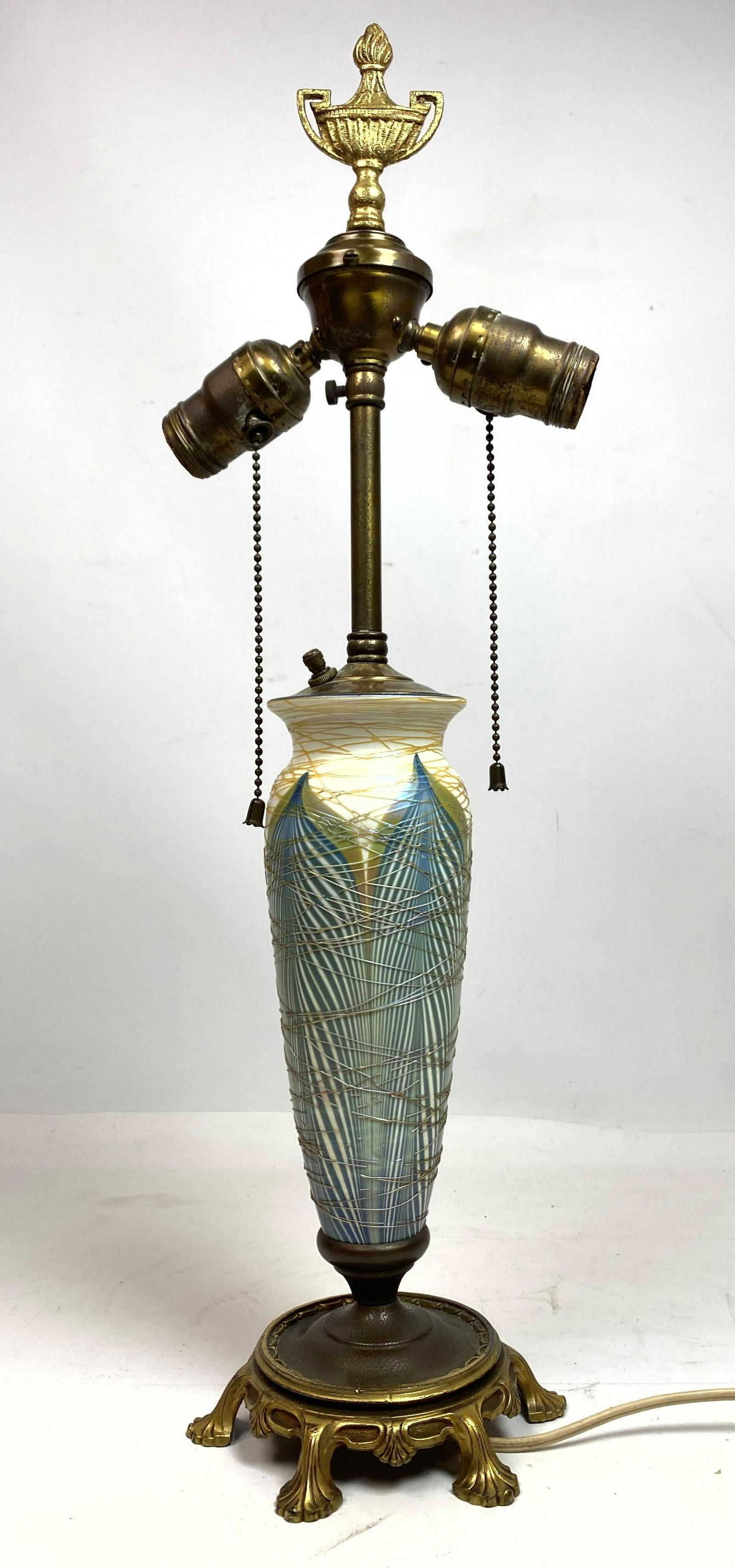 DURAND Pulled Feather Threaded Table Lamp.  Metal Mount (1 of 9)