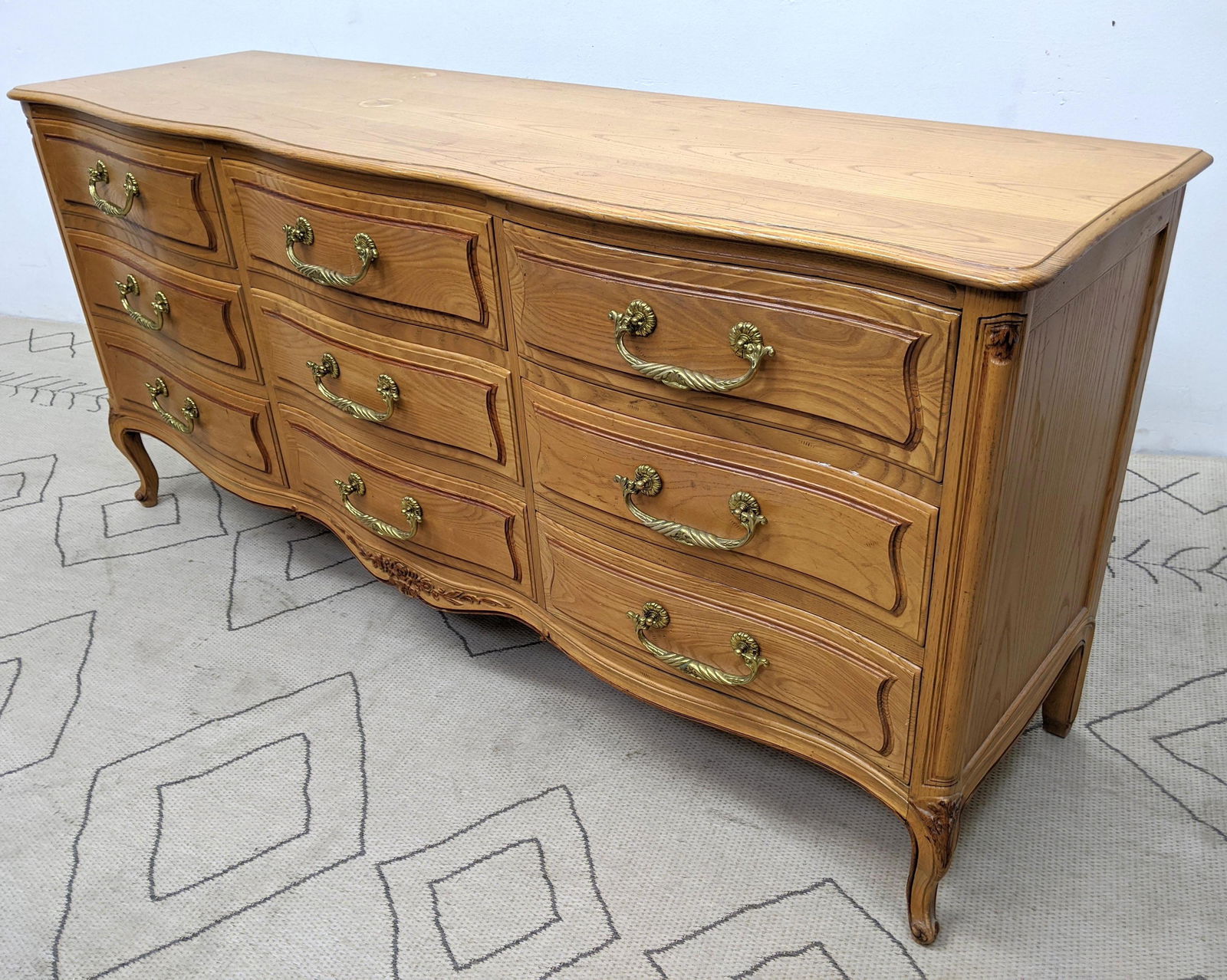 FOUR CENTURIES HENREDON French Style Low Chest Dresser. (1 of 14)