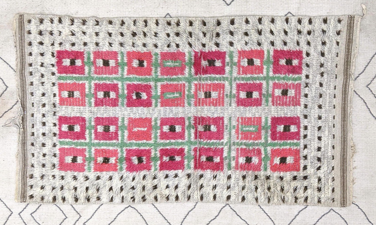 5x3 Woven Carpet with repeating red square pattern. (1 of 6)