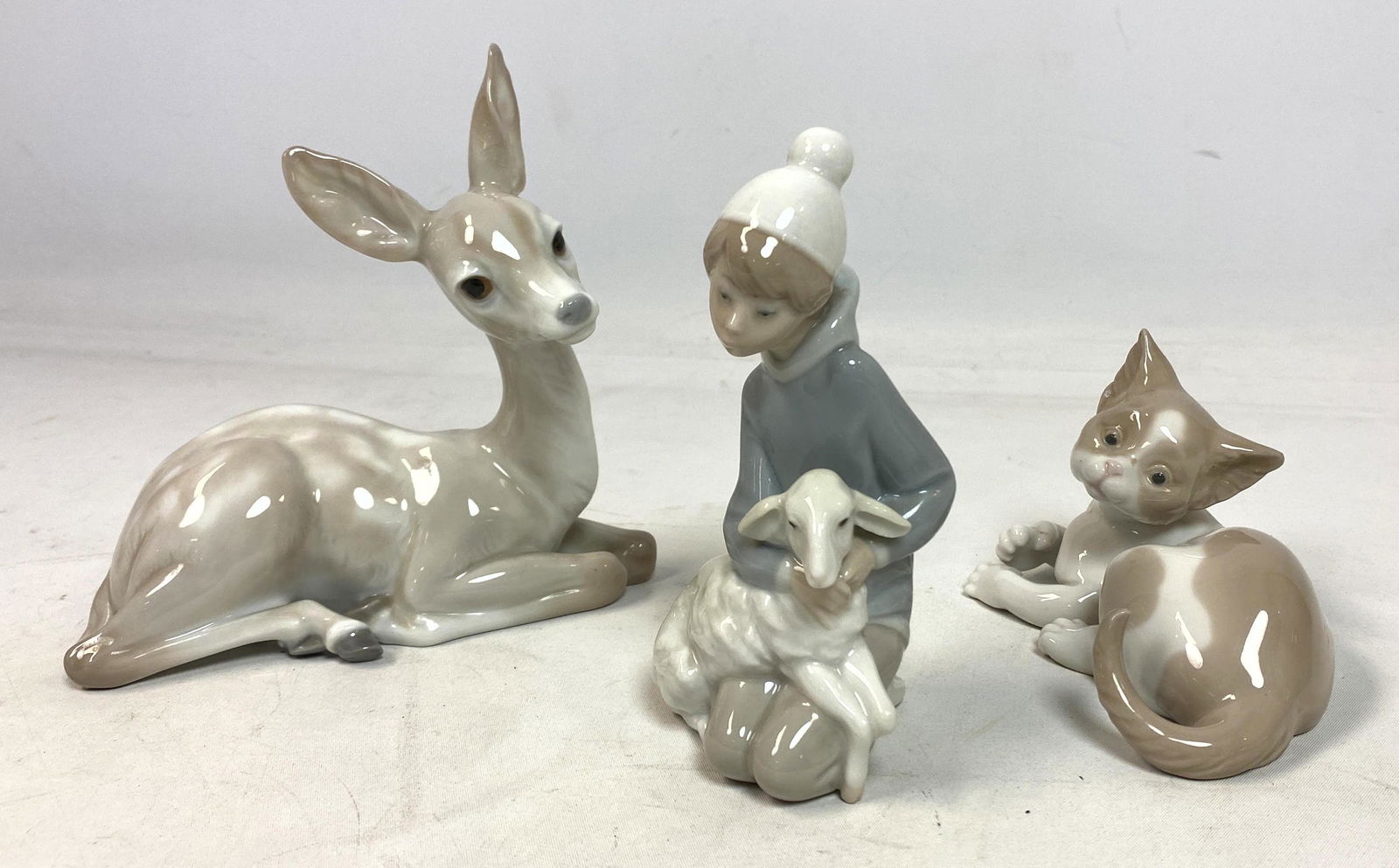 3pcs LLADRO Porcelain Figurines. (1 of 18)