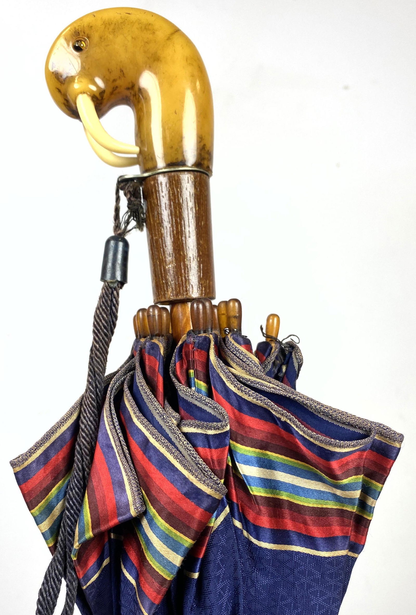 Amber Bakelite Handled Umbrella.  Walrus form.  Bakelit (1 of 10)