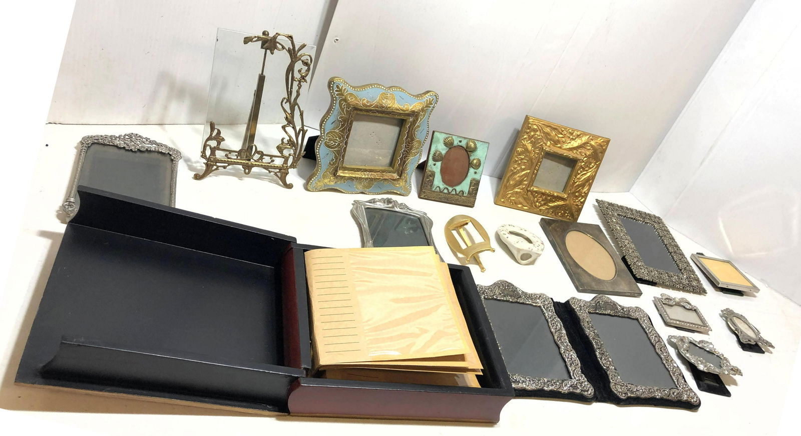 Fancy Picture Frame Lot. Dresser top frames. (1 of 10)
