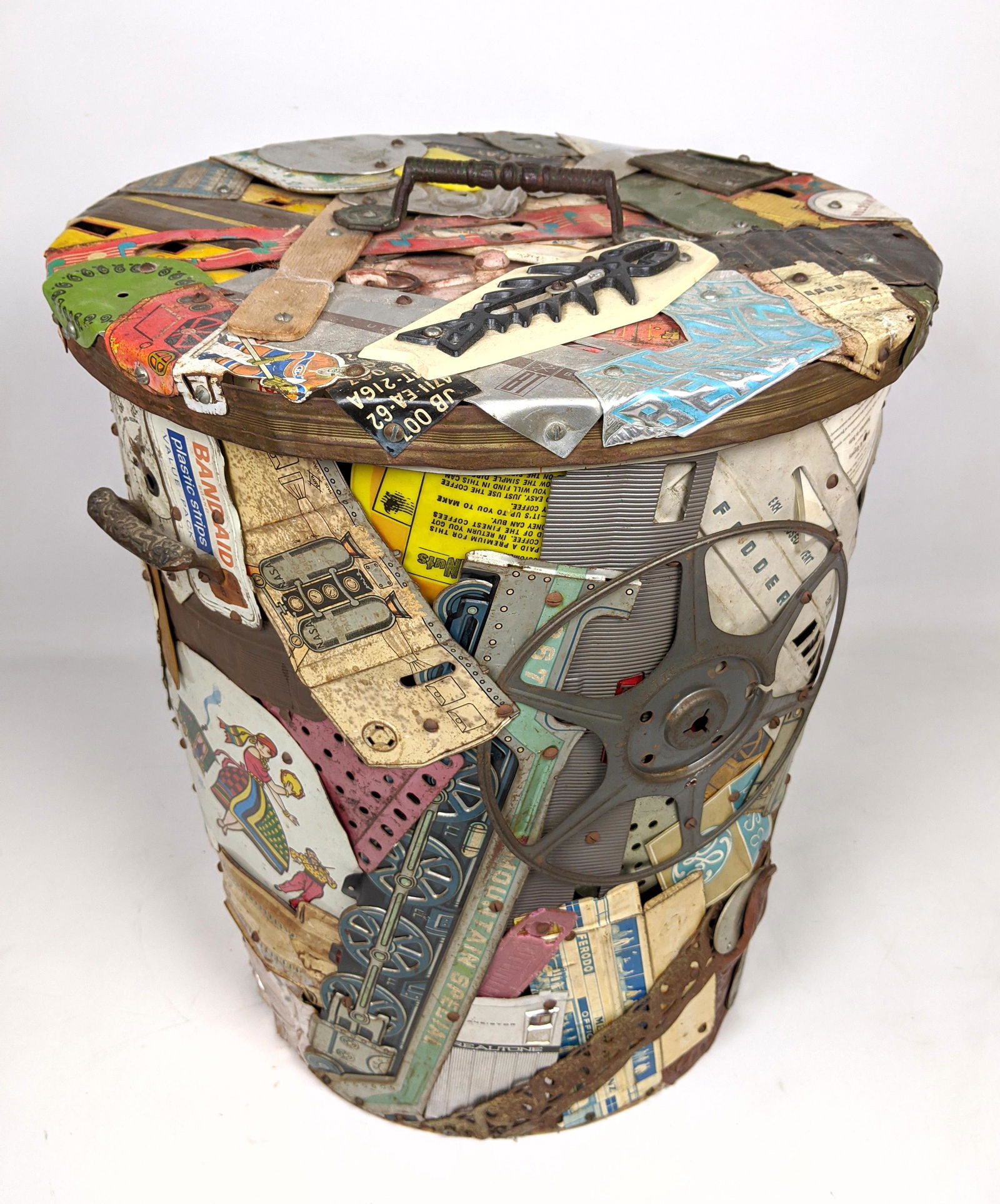 1972 LEO SEWELL Lidded Can Sculpture.  Found Object Con (1 of 13)