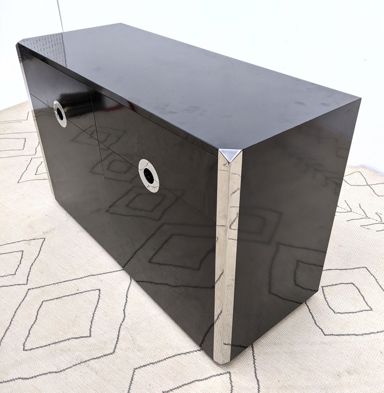 WILLY RIZZO for PIERRE CARDIN Server Bar Cabinet. Gloss (1 of 11)