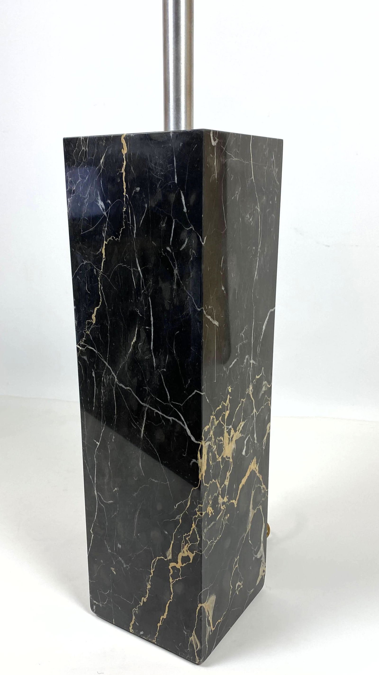 WALTER VON NESSEN Square Column Marble Table Lamp. (1 of 5)
