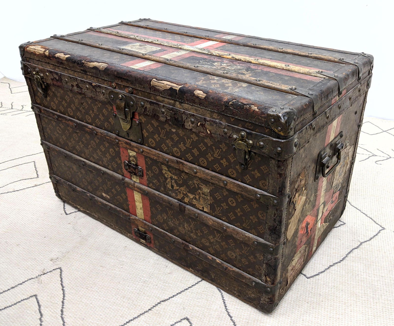 Antique French LOUIS VUITTON Steamer Trunk with Trays. (1 of 15)