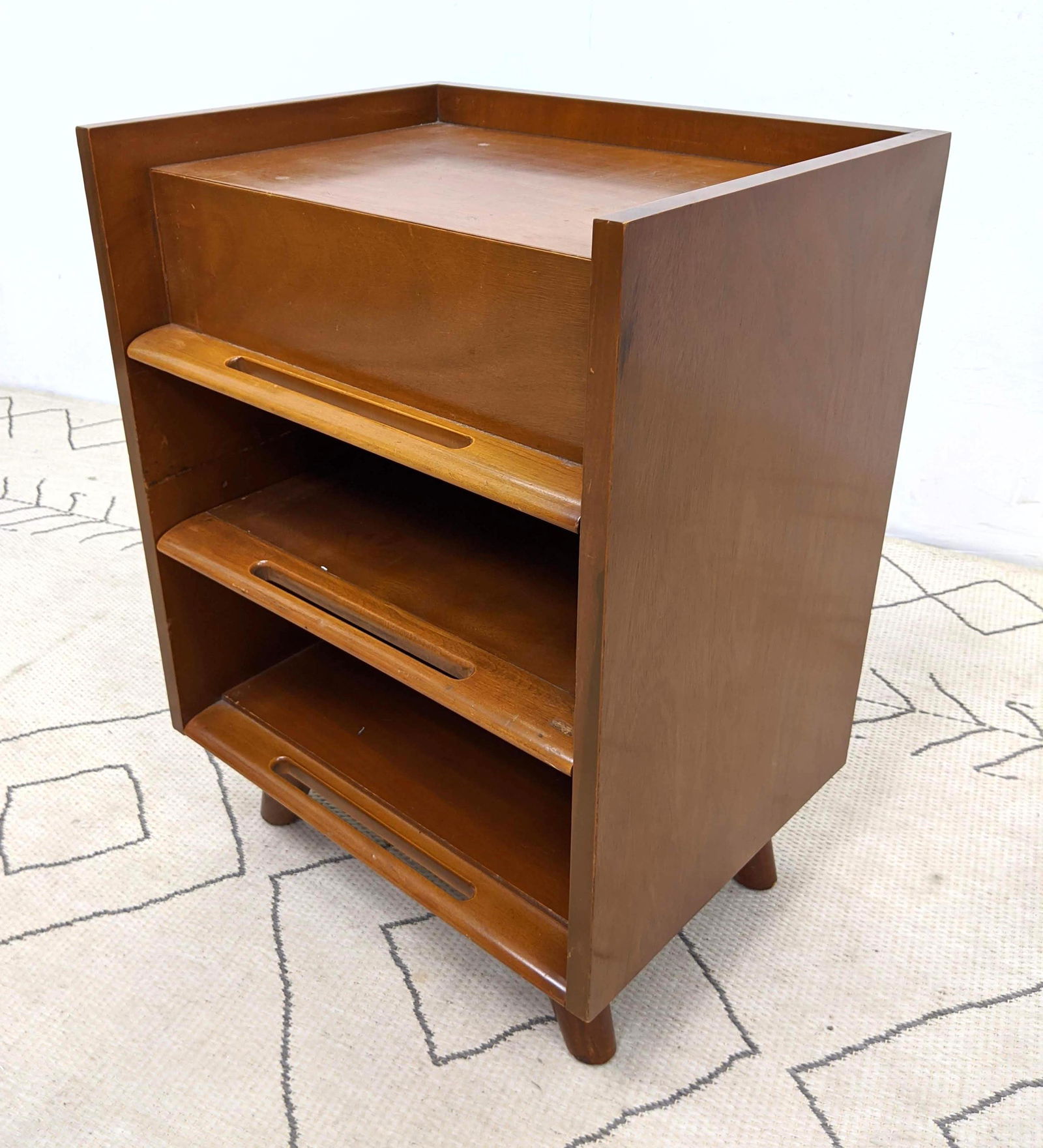 Edmond Spence Side Table Night Stand. (1 of 16)