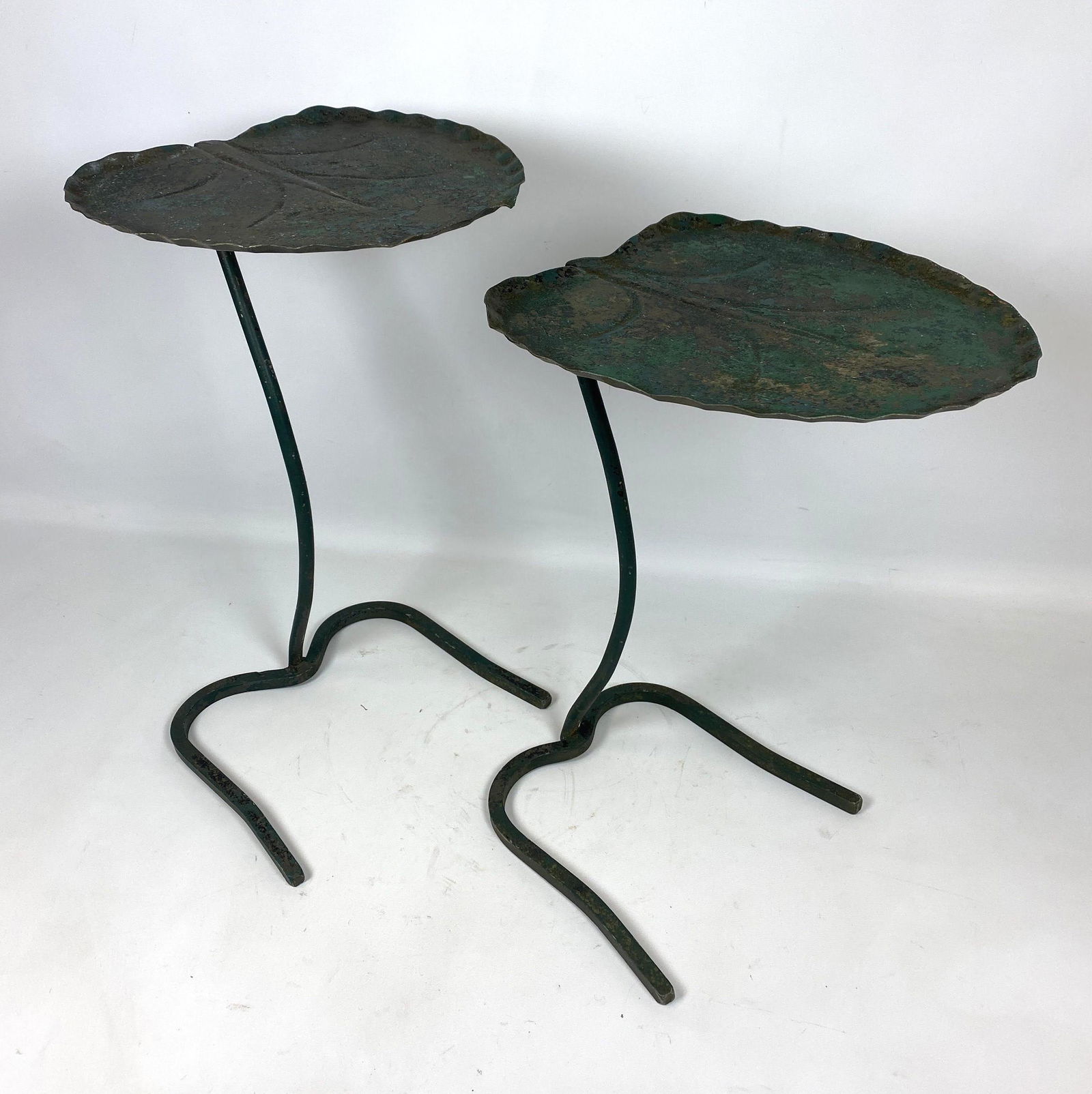2pc SALTERINI Lily Pad Leaf Nesting Tables. (1 of 9)