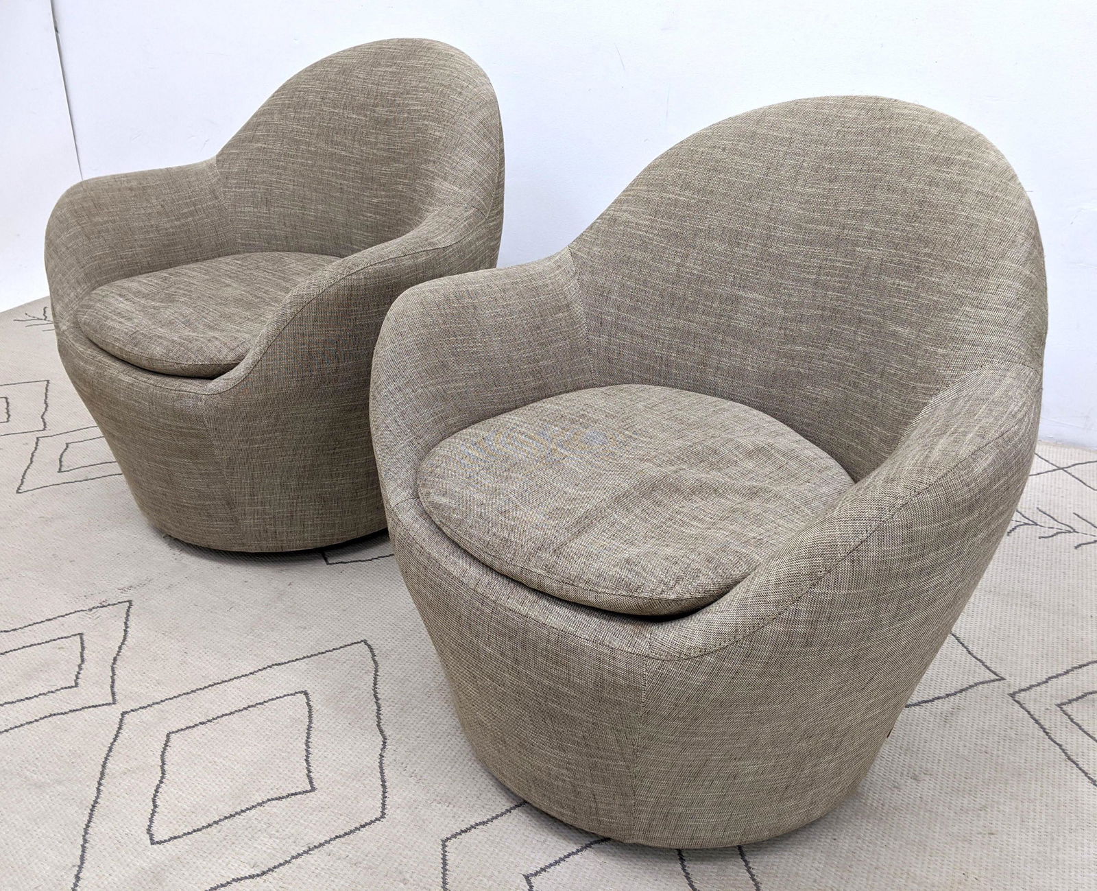 Pair Contemporary Upholstered Lounge Chair with Swivel (1 of 10)