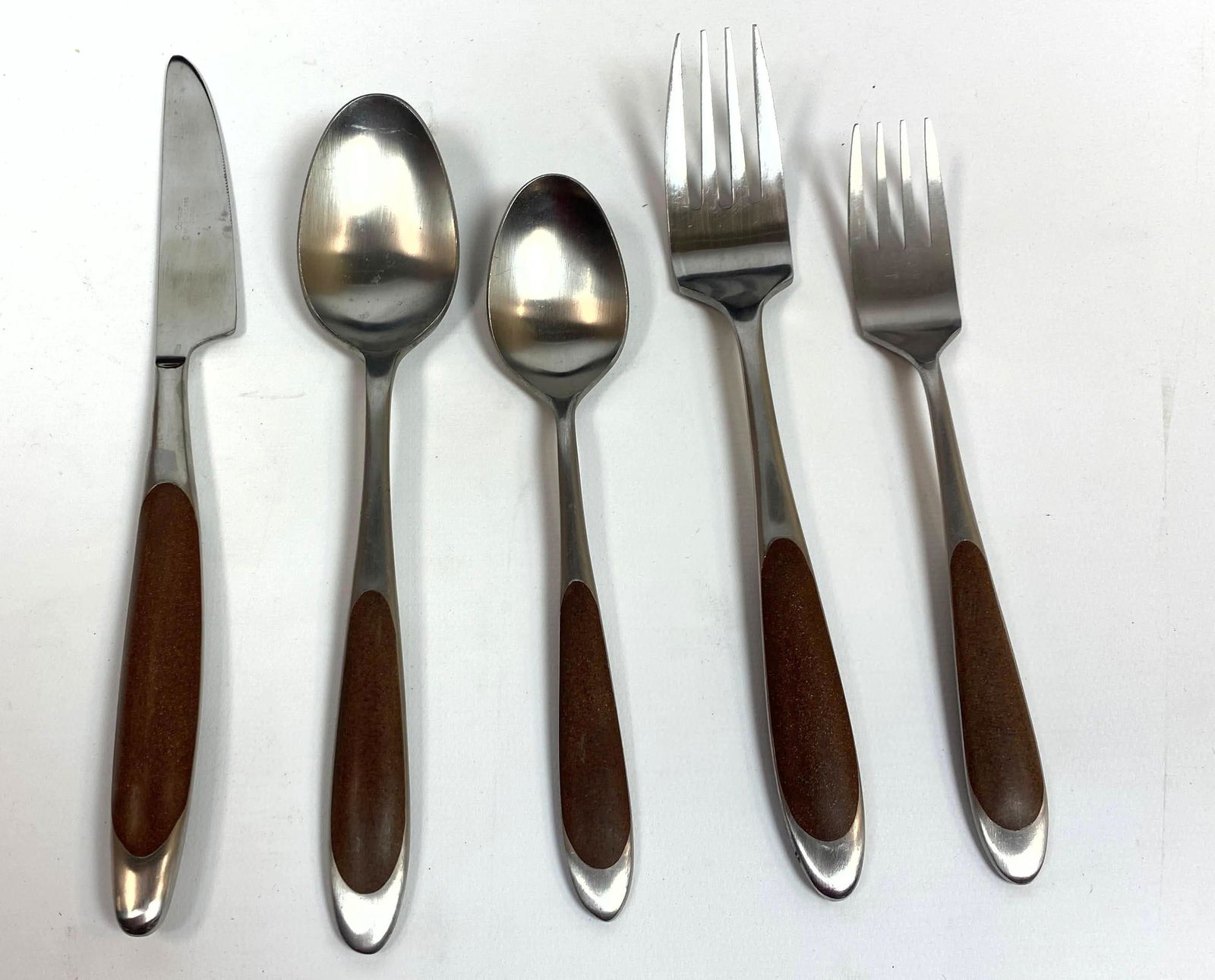 CAMEO SRI Stainless and wood Flatware set.  JAPAN. (1 of 7)