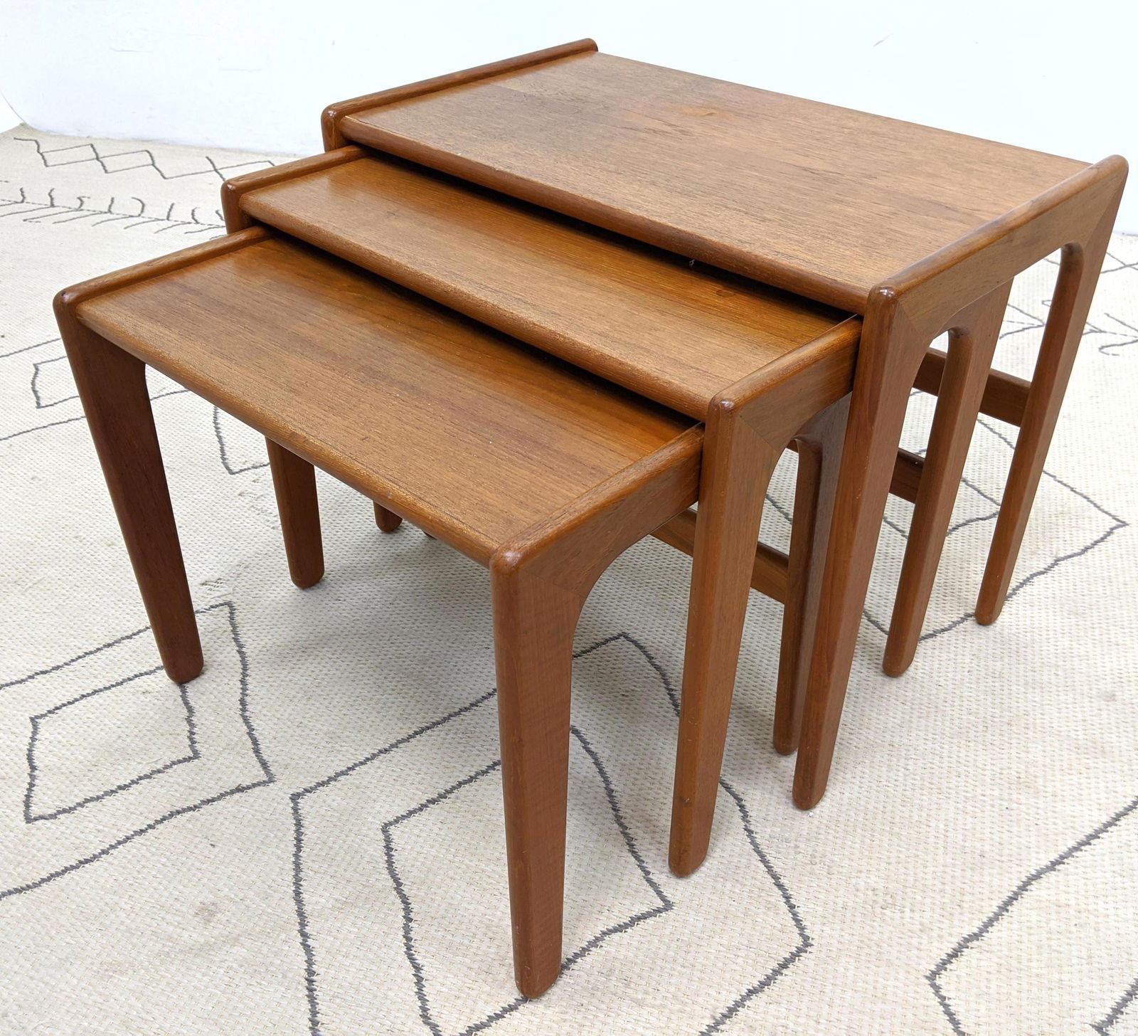 3pc Danish Modern Teak Nesting Table Set. (1 of 8)