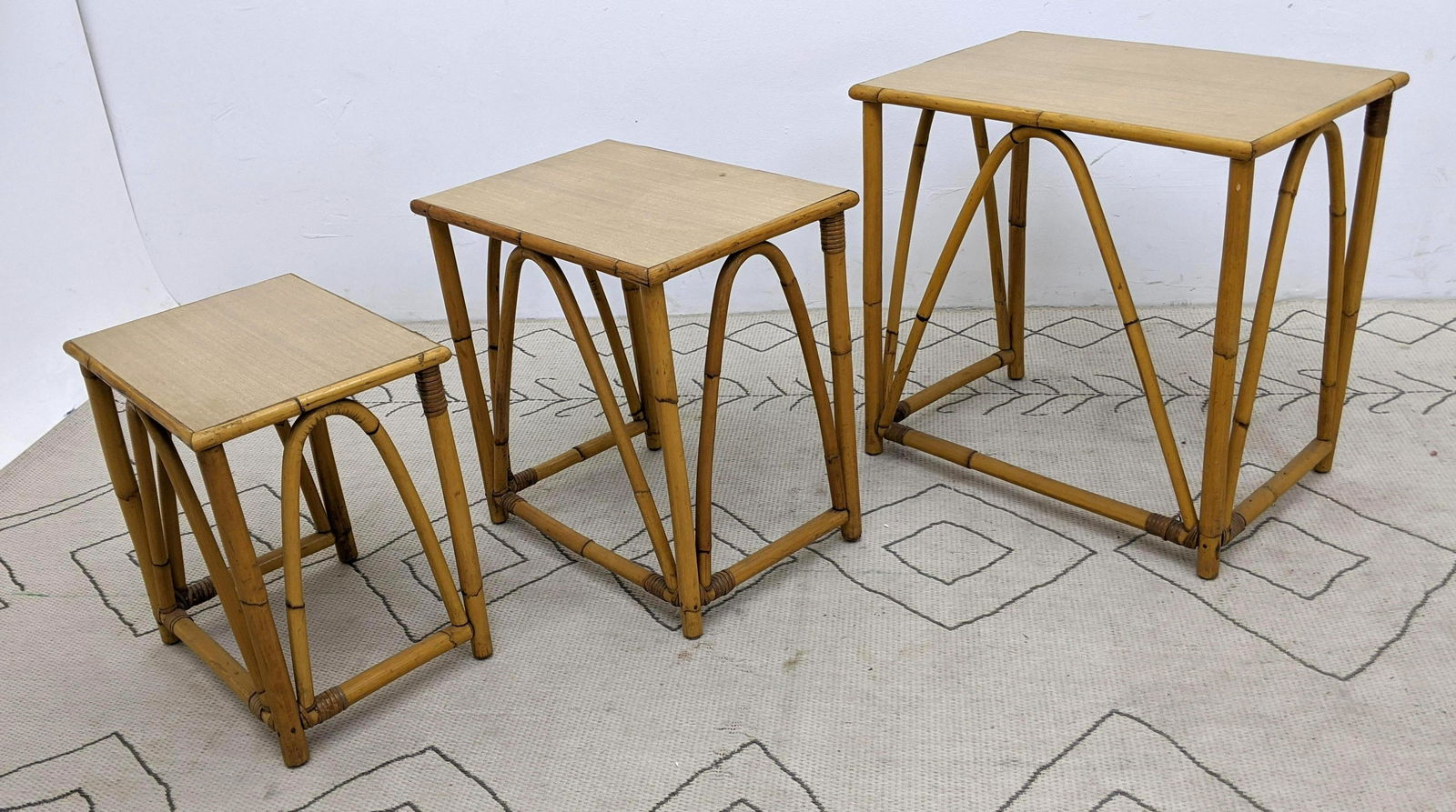 3pc WARD WICKER WARE Nesting Table Set. Bamboo and Lami (1 of 11)