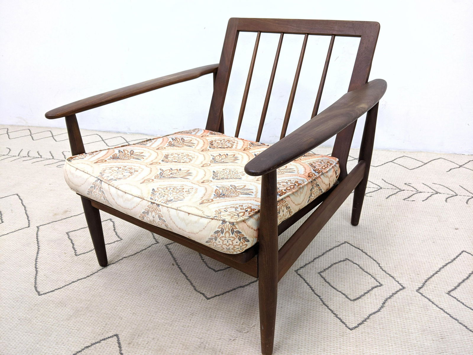 American Modern Walnut Chair with Shaped Arms. Tapered (1 of 7)