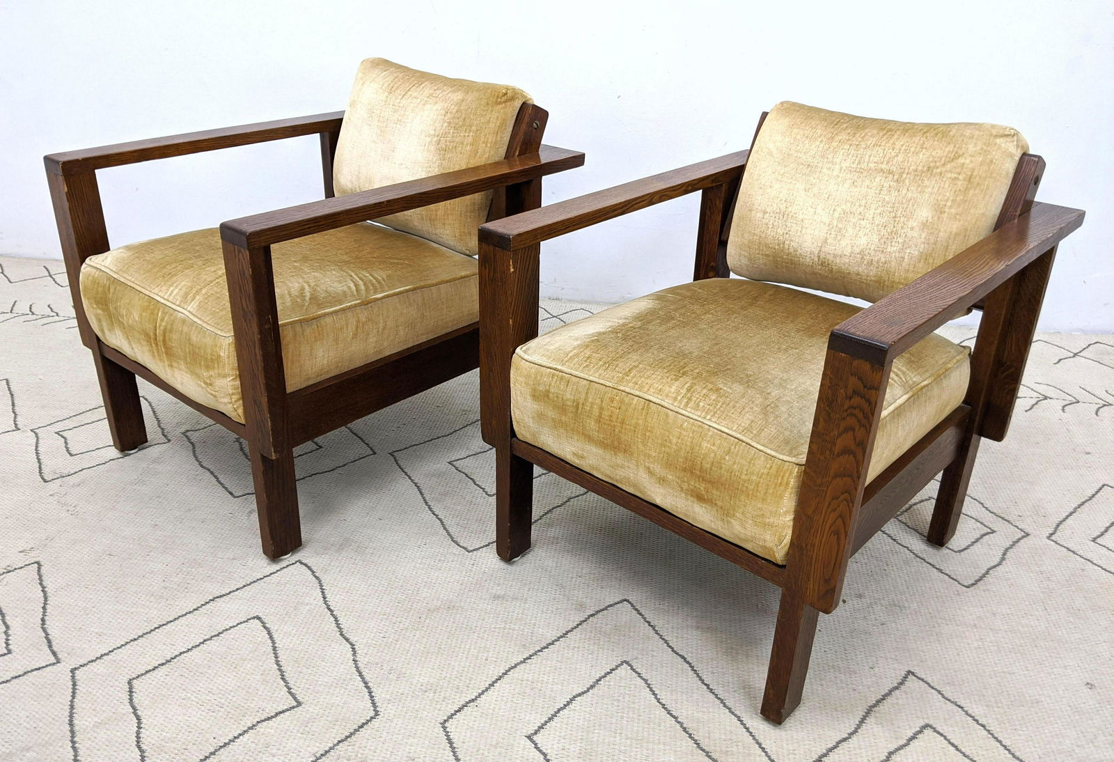 Pr Oak Mission style Club Lounge Chairs. JEAN MICHEL FR (1 of 17)