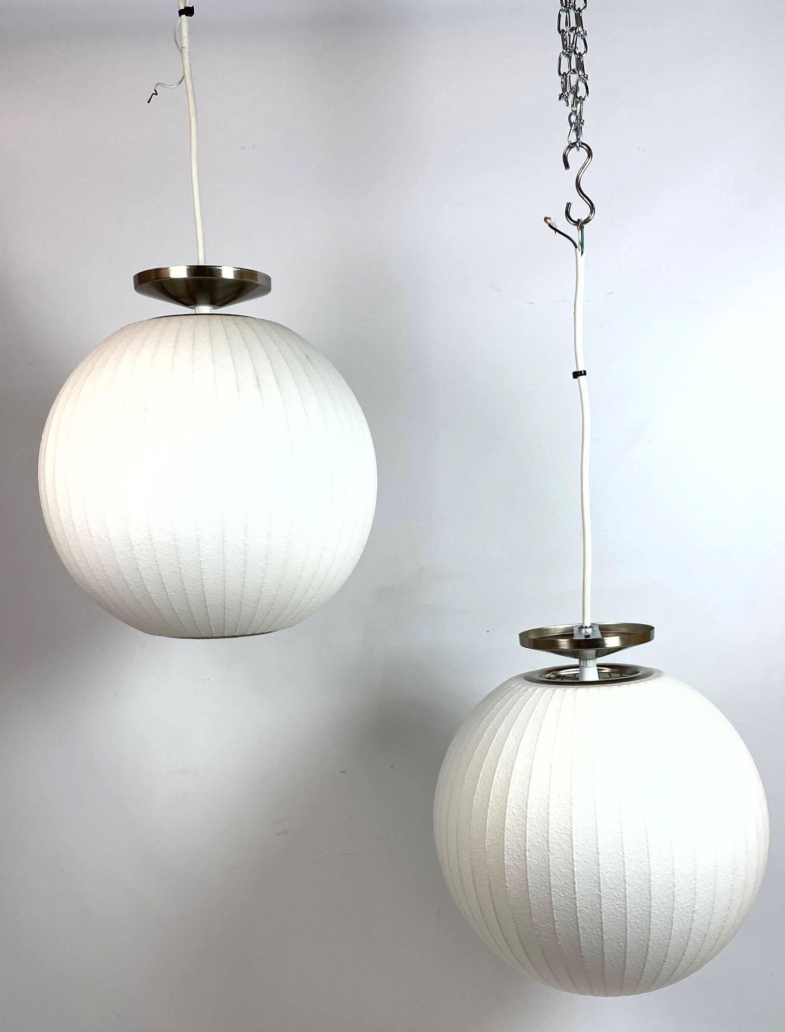 Pair of Contemporary Bubble Lights.  George Nelson Styl (1 of 8)