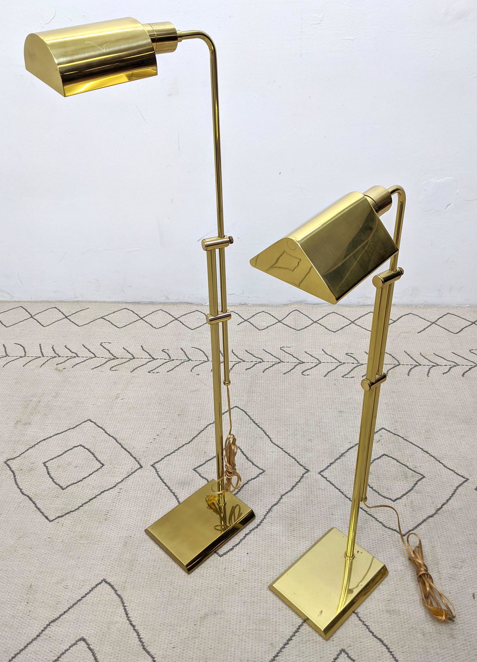 2pc CHAPMAN Floor Lamp. Brass. Adjustable height. Label (1 of 11)