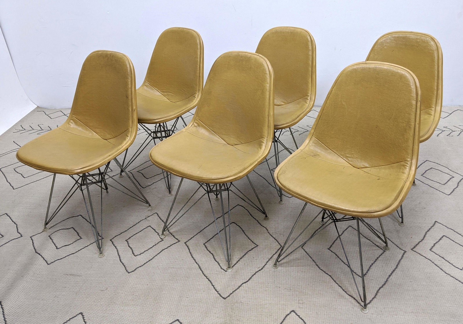 Set 6 Eames Eiffel Tower Side Dining Chairs. Herman Mil (1 of 11)