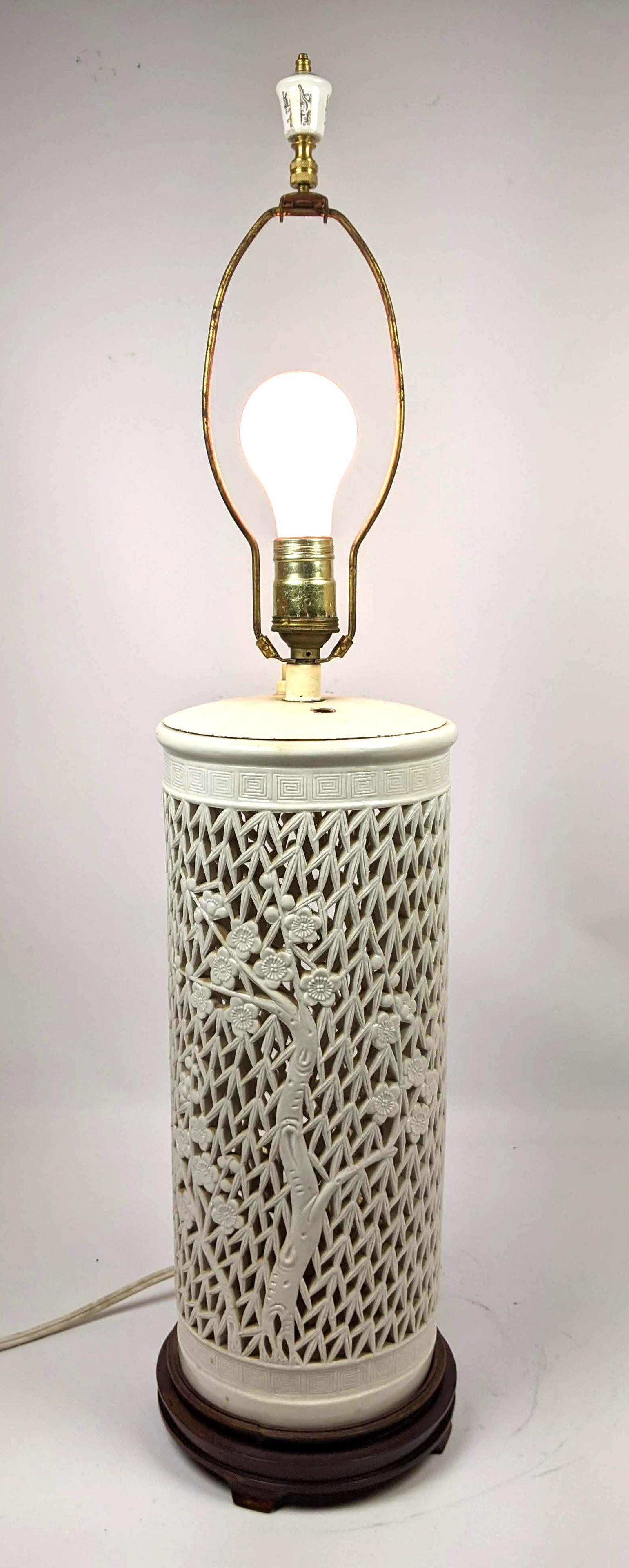 Chinese Porcelain Pierced Designed Table Lamp. (1 of 12)