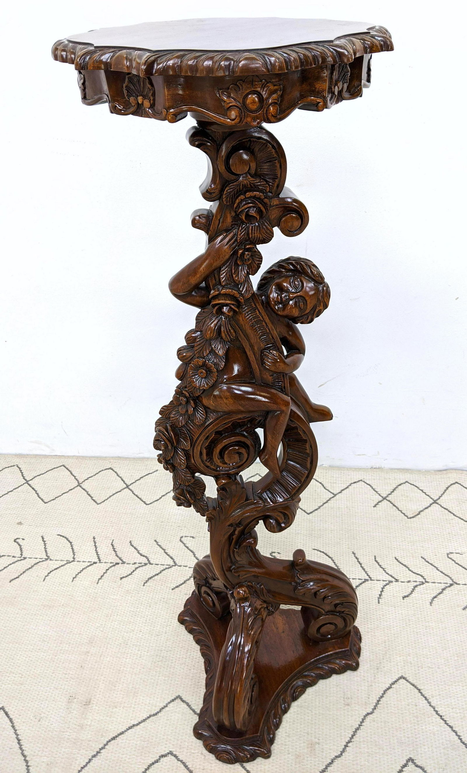 MAITLAND SMITH Carved Baroque Style Pedestal Stand. (1 of 12)
