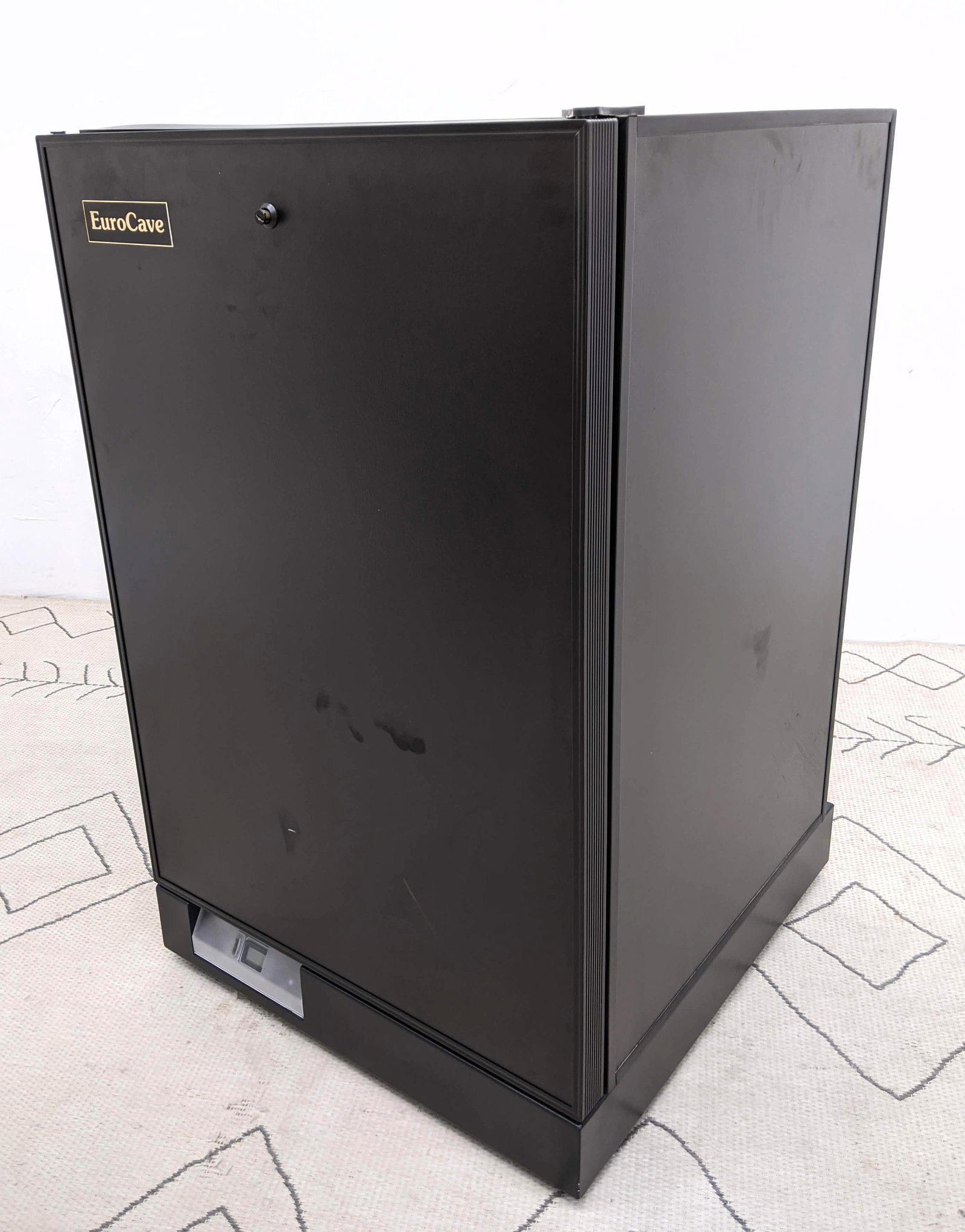 EUROCAVE First Wine Refrigerator. Wine cellar: EUROCAVE First Wine Refrigerator. Wine cellar-- Dimensions: H: 41 inches: W: 26 inches: D: 25 inches ---