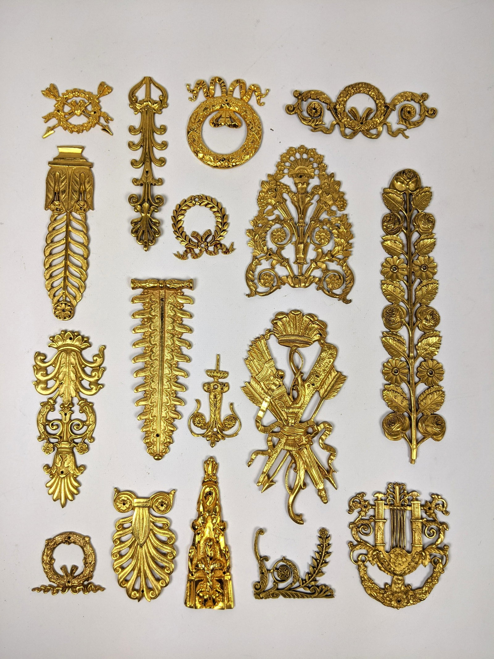 Gilt Brass and Bronze Furniture Hardware. Fancy Mountin: Gilt Brass and Bronze Furniture Hardware. Fancy Mountings. Floral.-- Dimensions: H: 8 inches: W: 1.5 inches ---