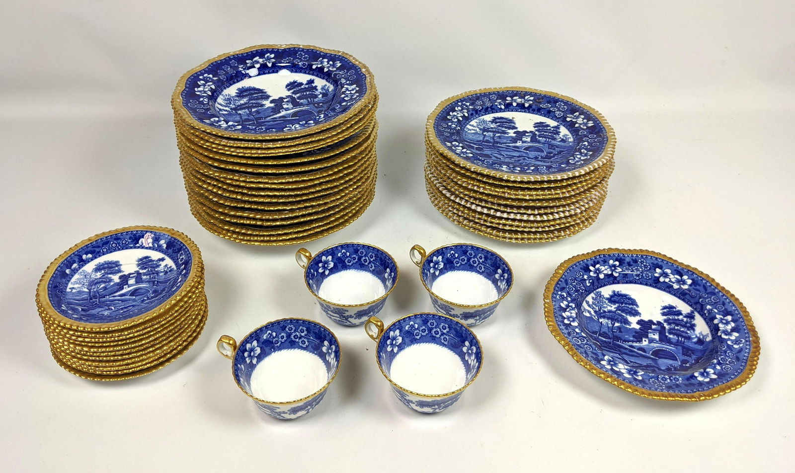 40+pcs COPELAND SPODES TOWER England Gold rim Dishes, 4 (1 of 7)