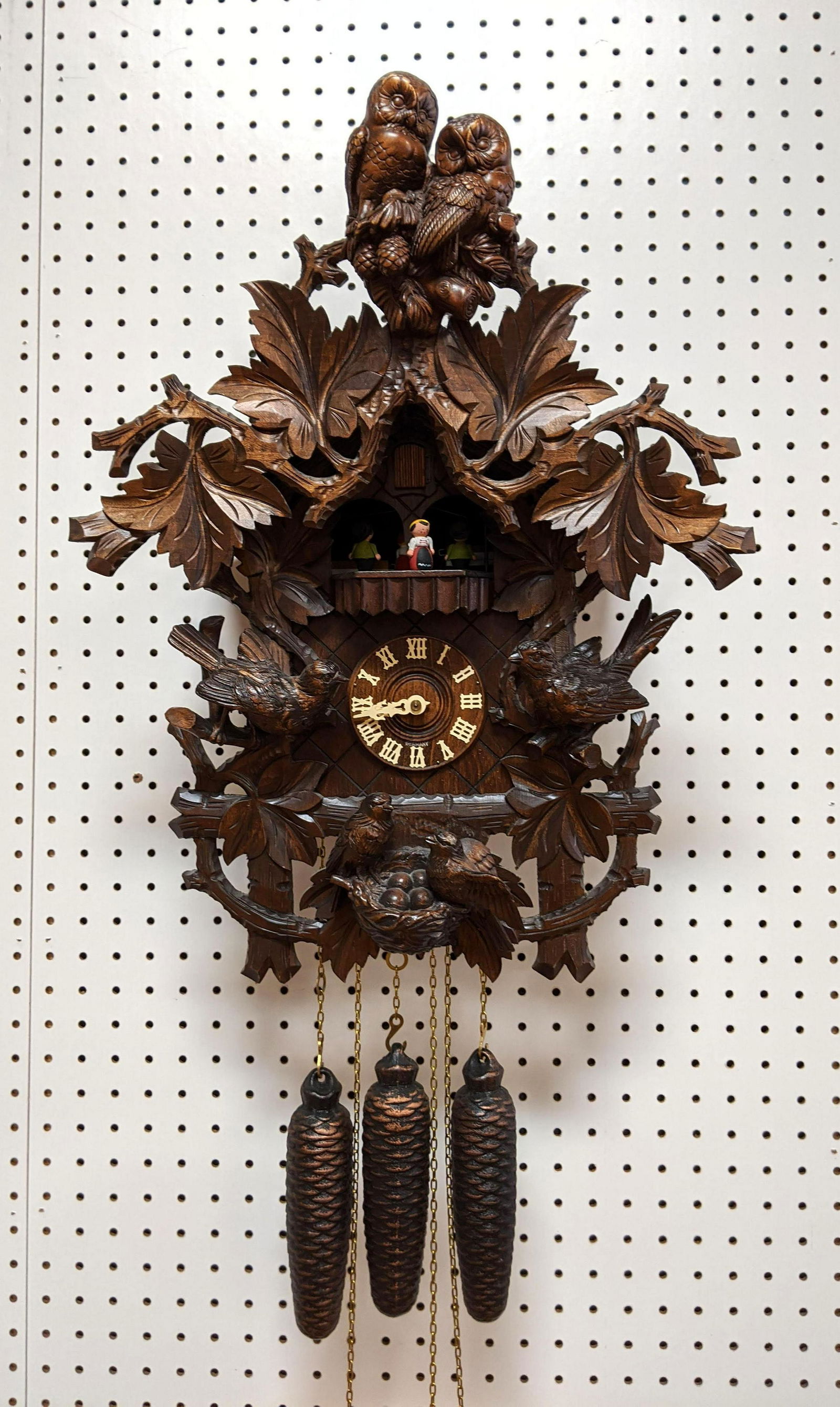 Large Carved Wood Cuckoo Clock. Three weights. (1 of 10)