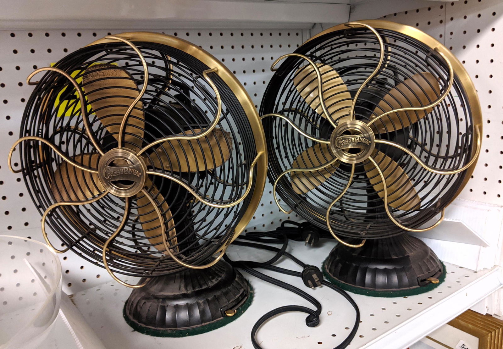 2 Casablanca Table Fans. (1 of 8)